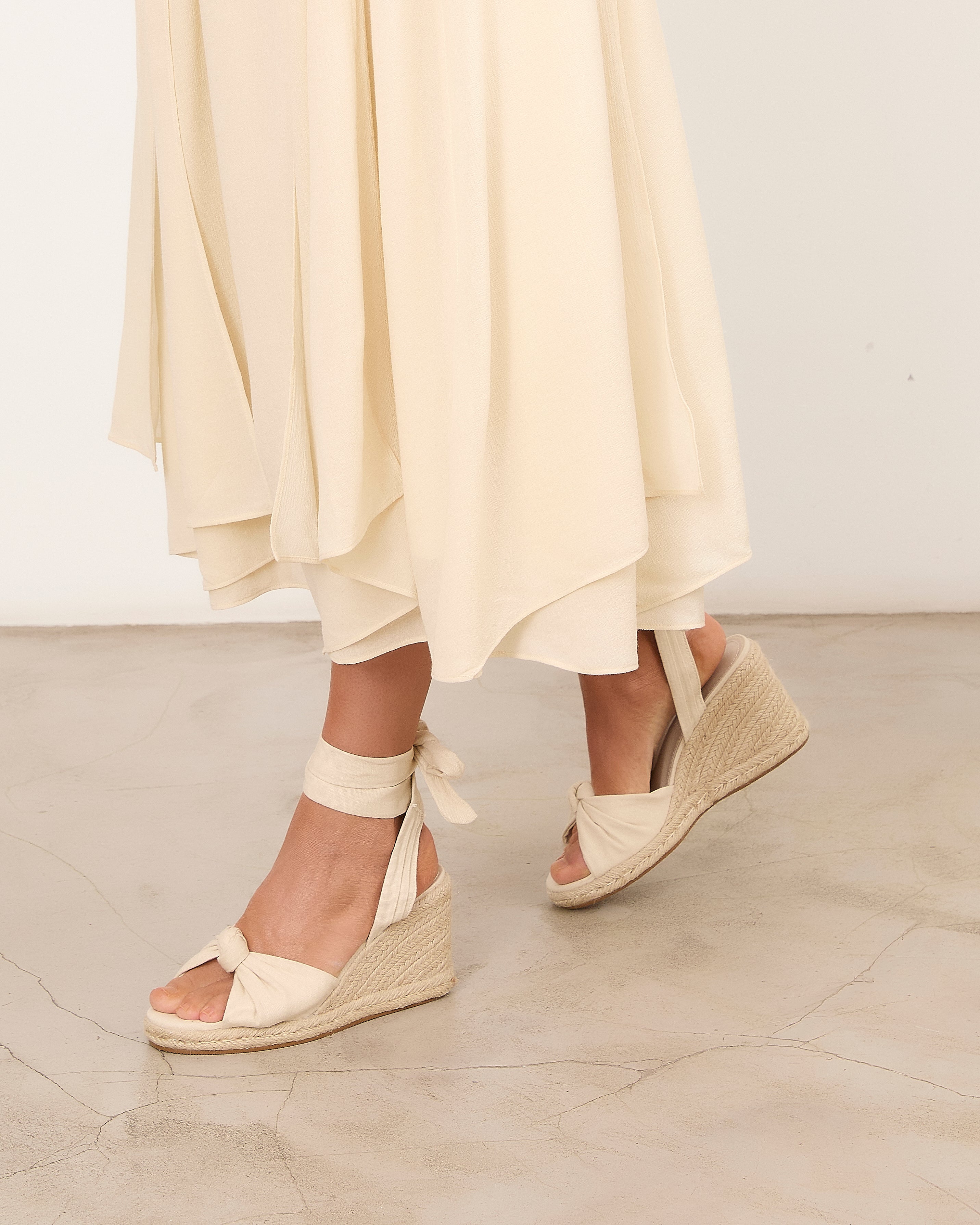 LUCA BEIGE