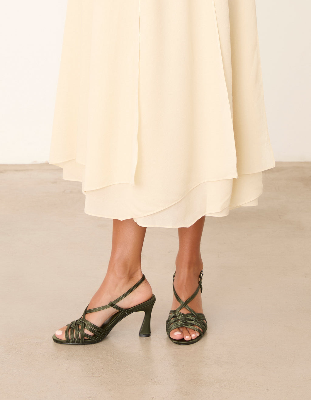 EVE OLIVA SATIN