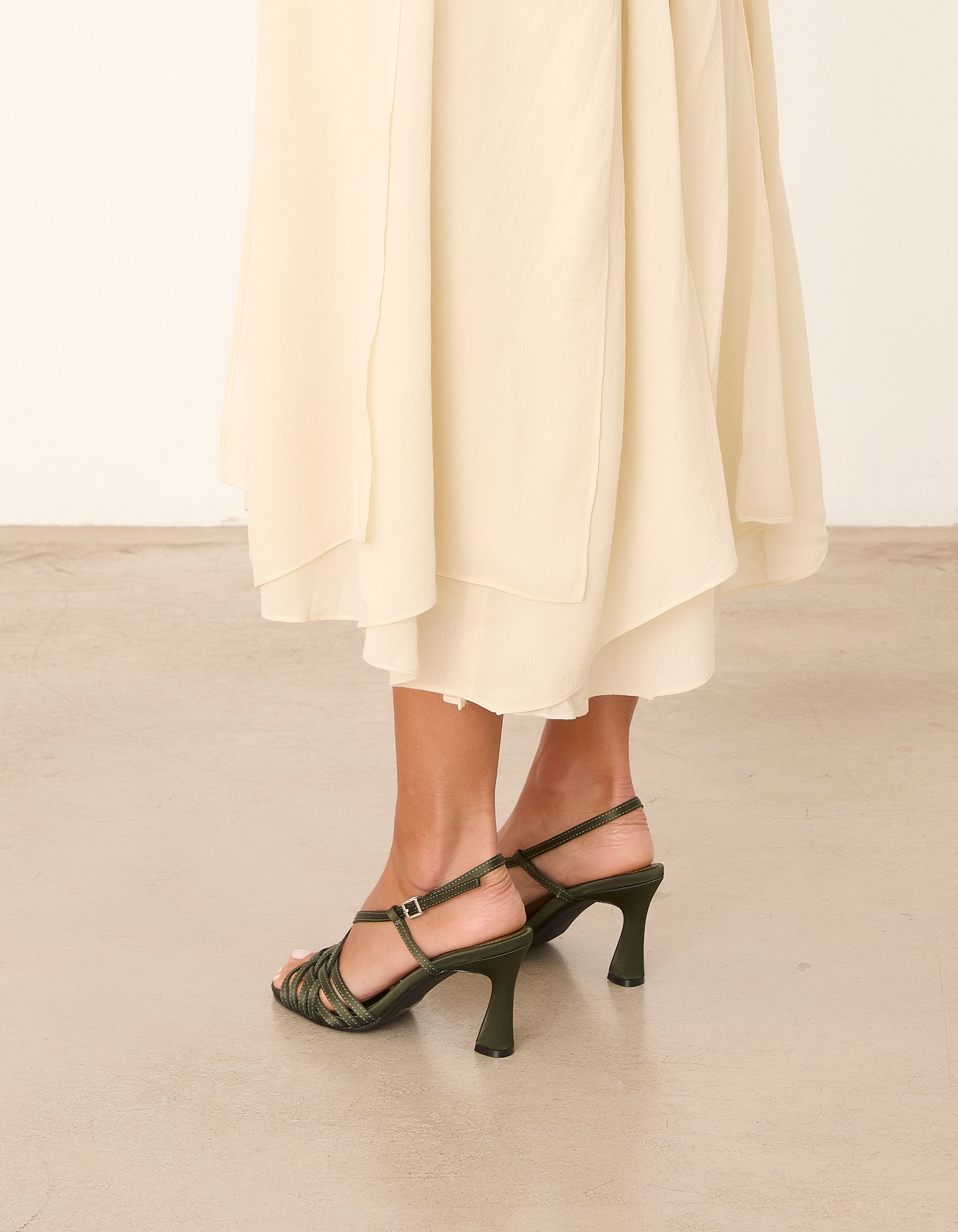 EVE OLIVA SATIN