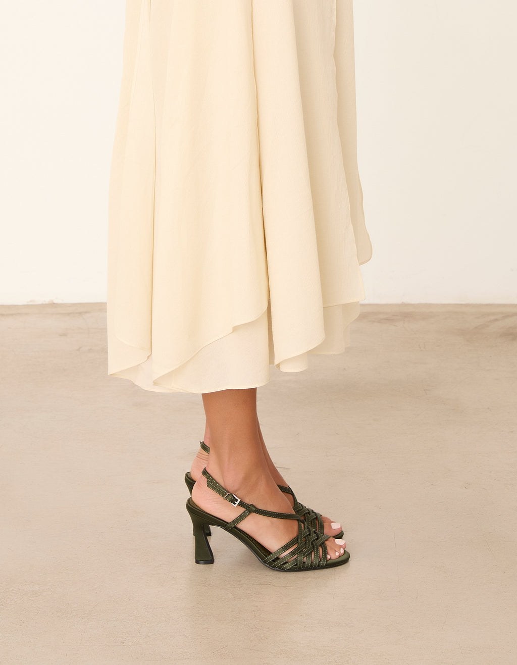 EVE OLIVA SATIN