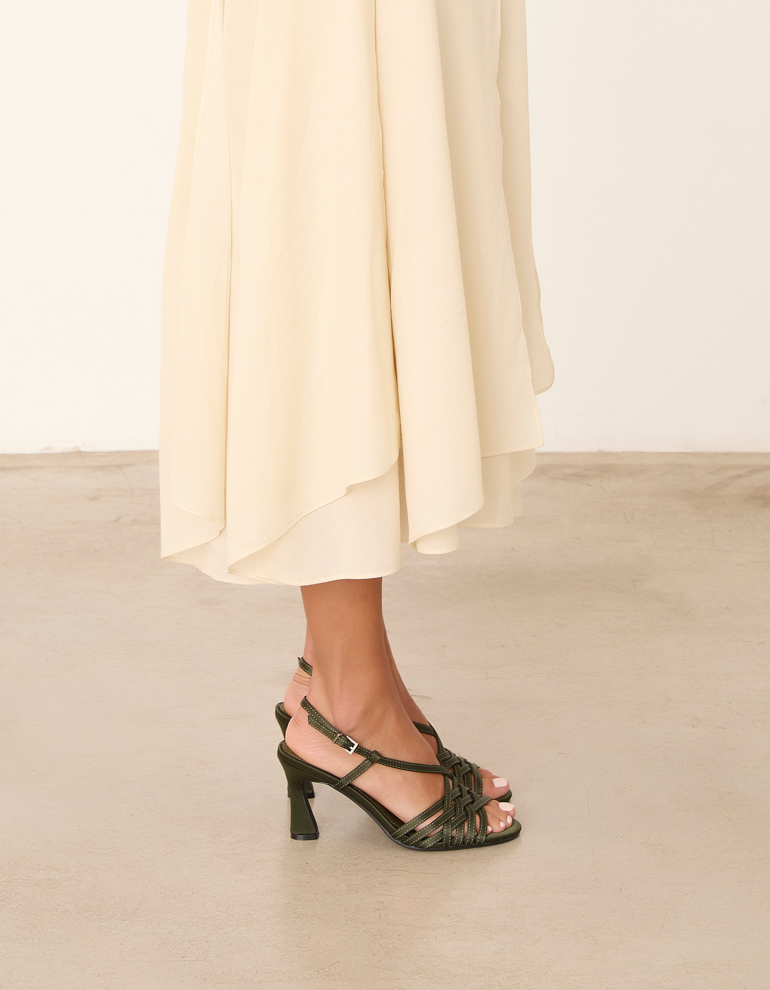 EVE OLIVA SATIN