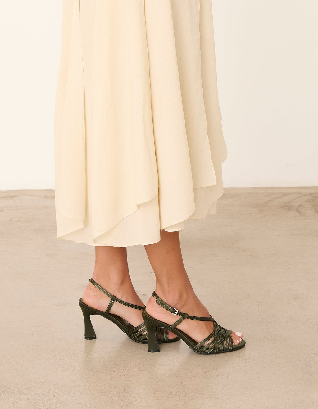 EVE OLIVA SATIN