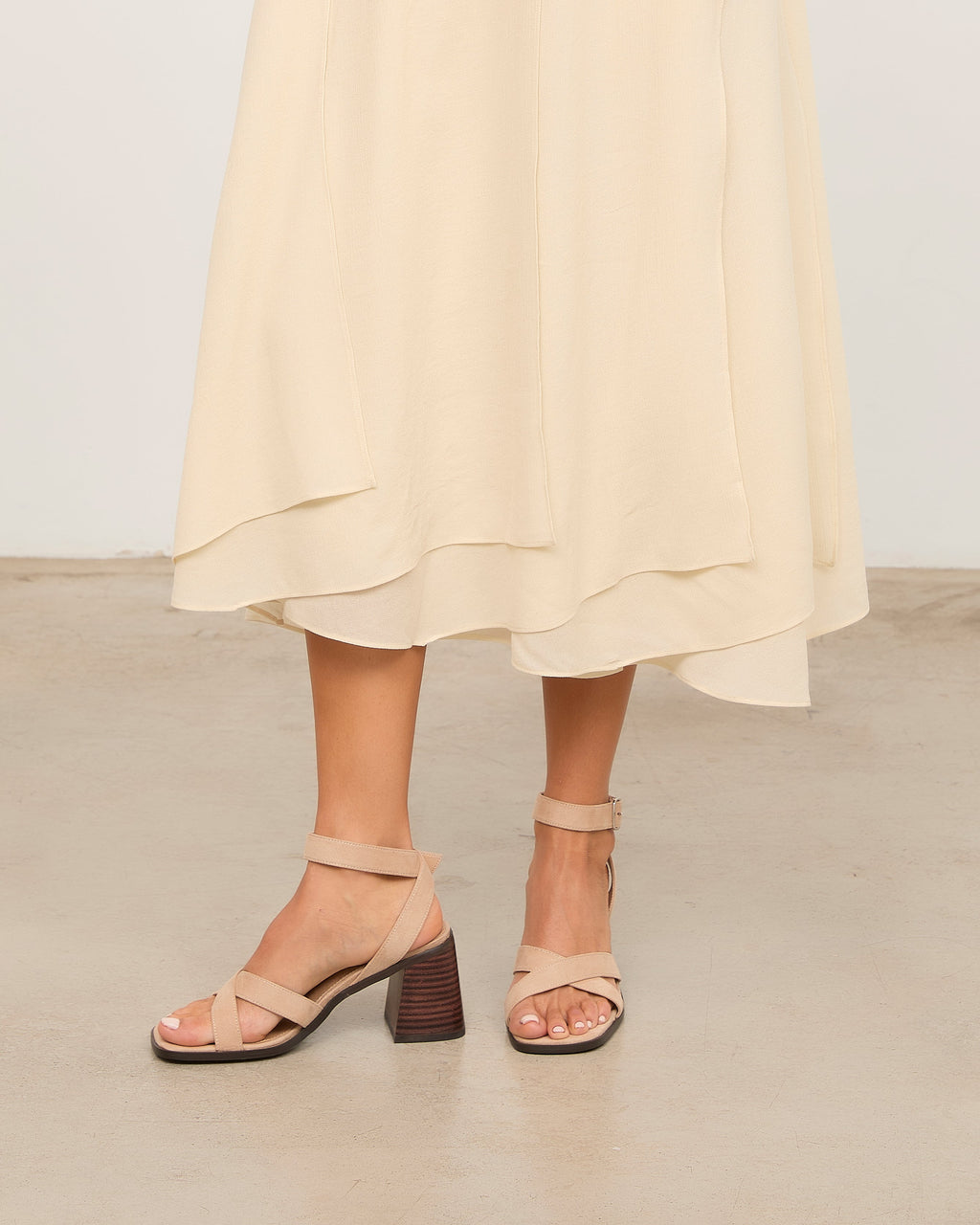 LUC BEIGE