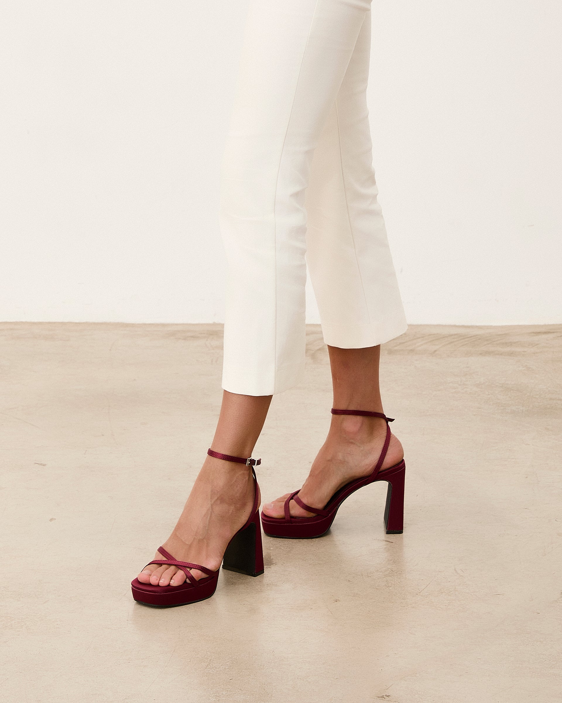GRETA BURDEOS SATIN