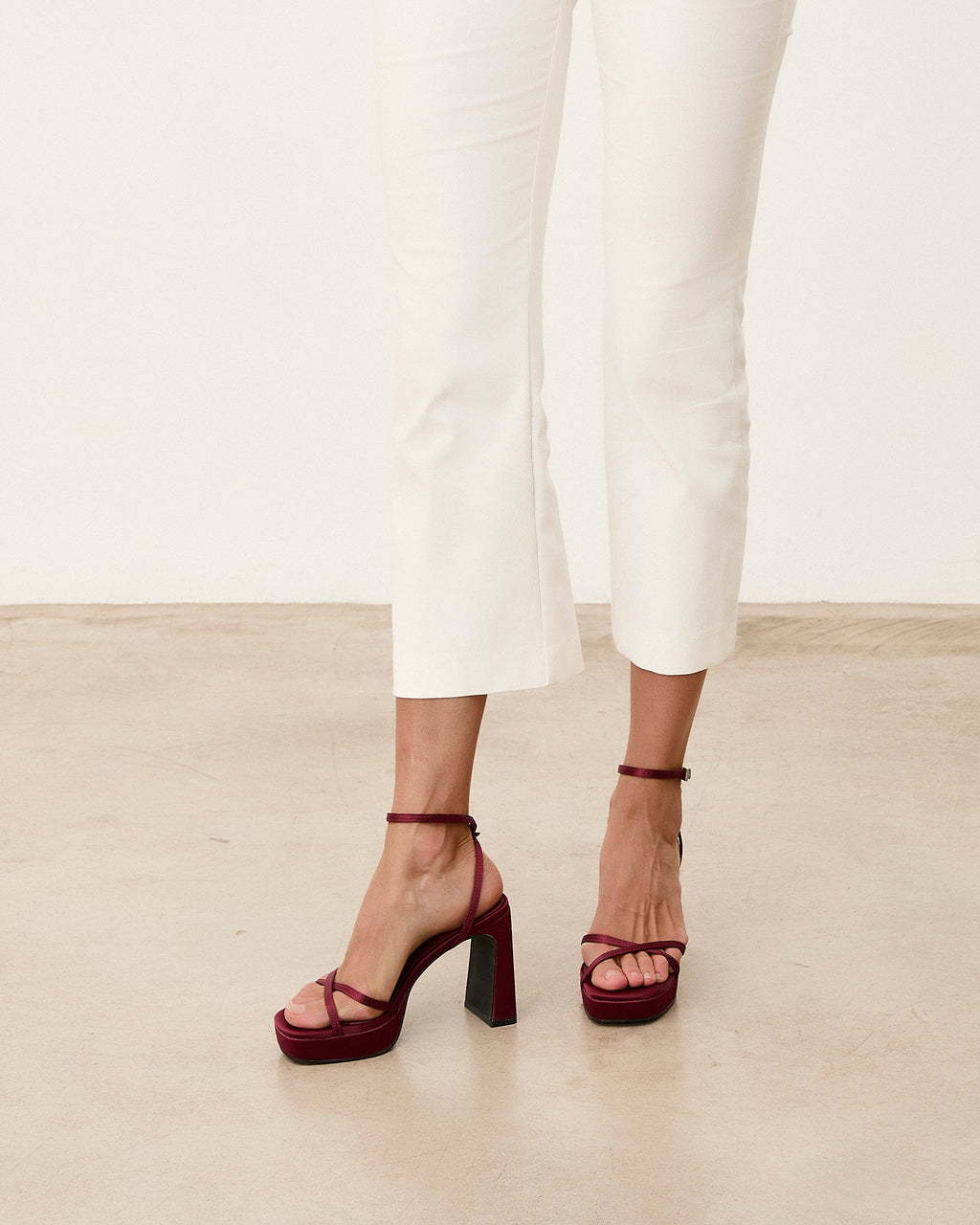 GRETA BURDEOS SATIN