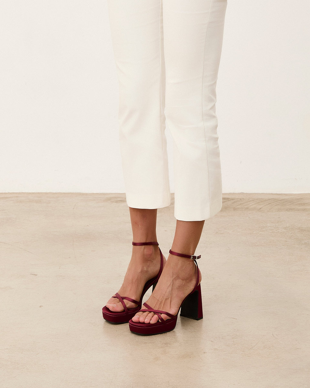GRETA BURDEOS SATIN