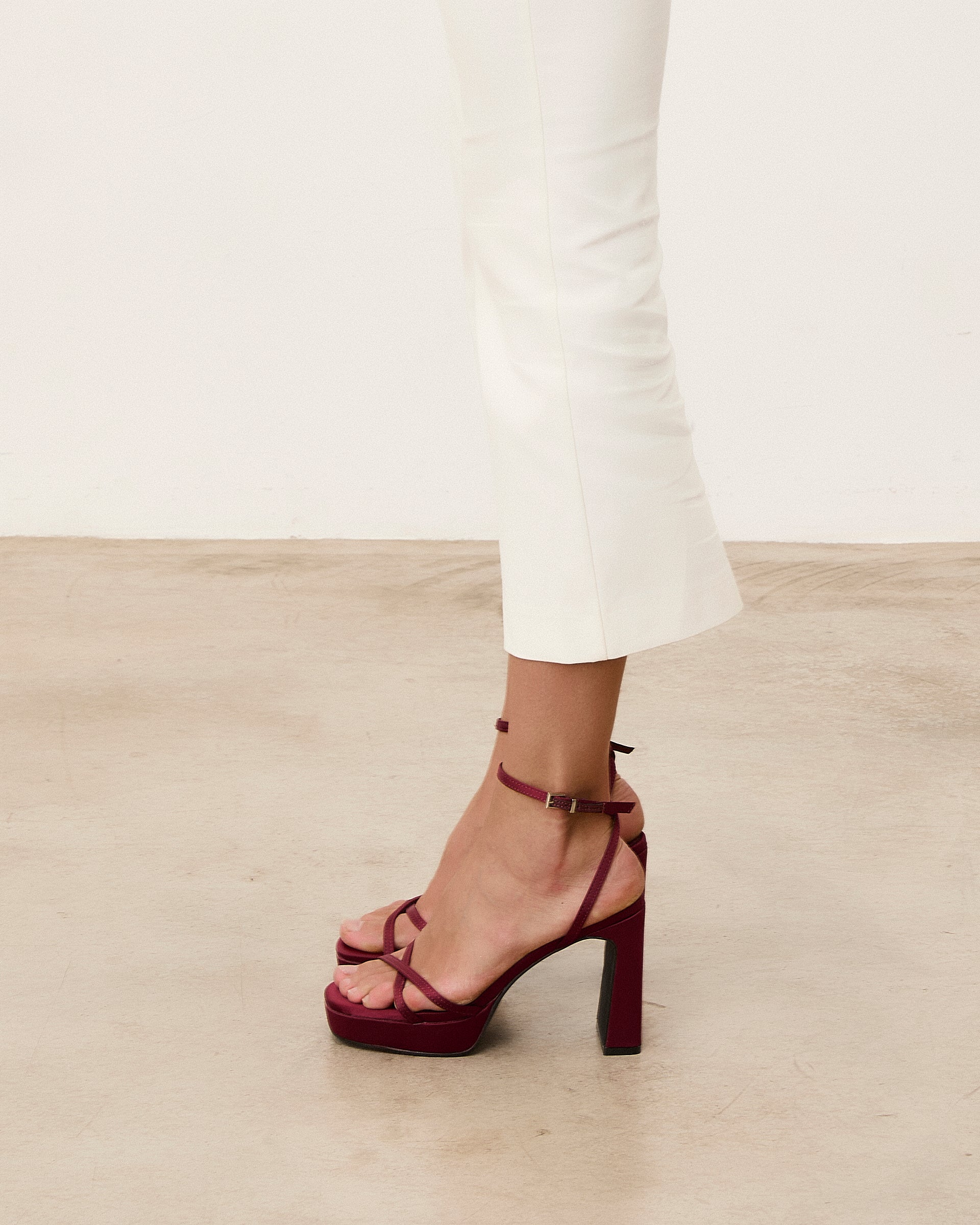GRETA BURDEOS SATIN