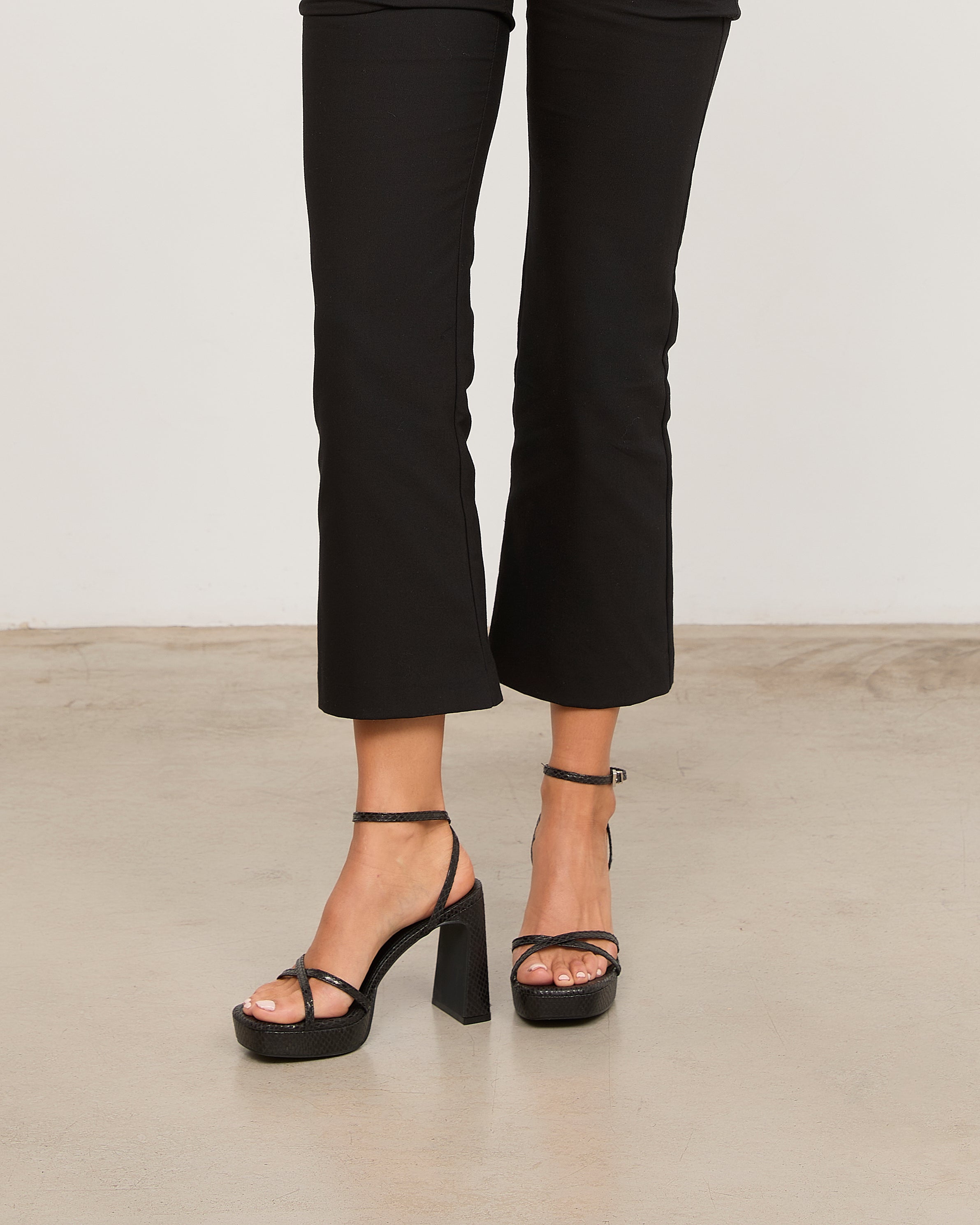 GRETA NEGRO SNAKE
