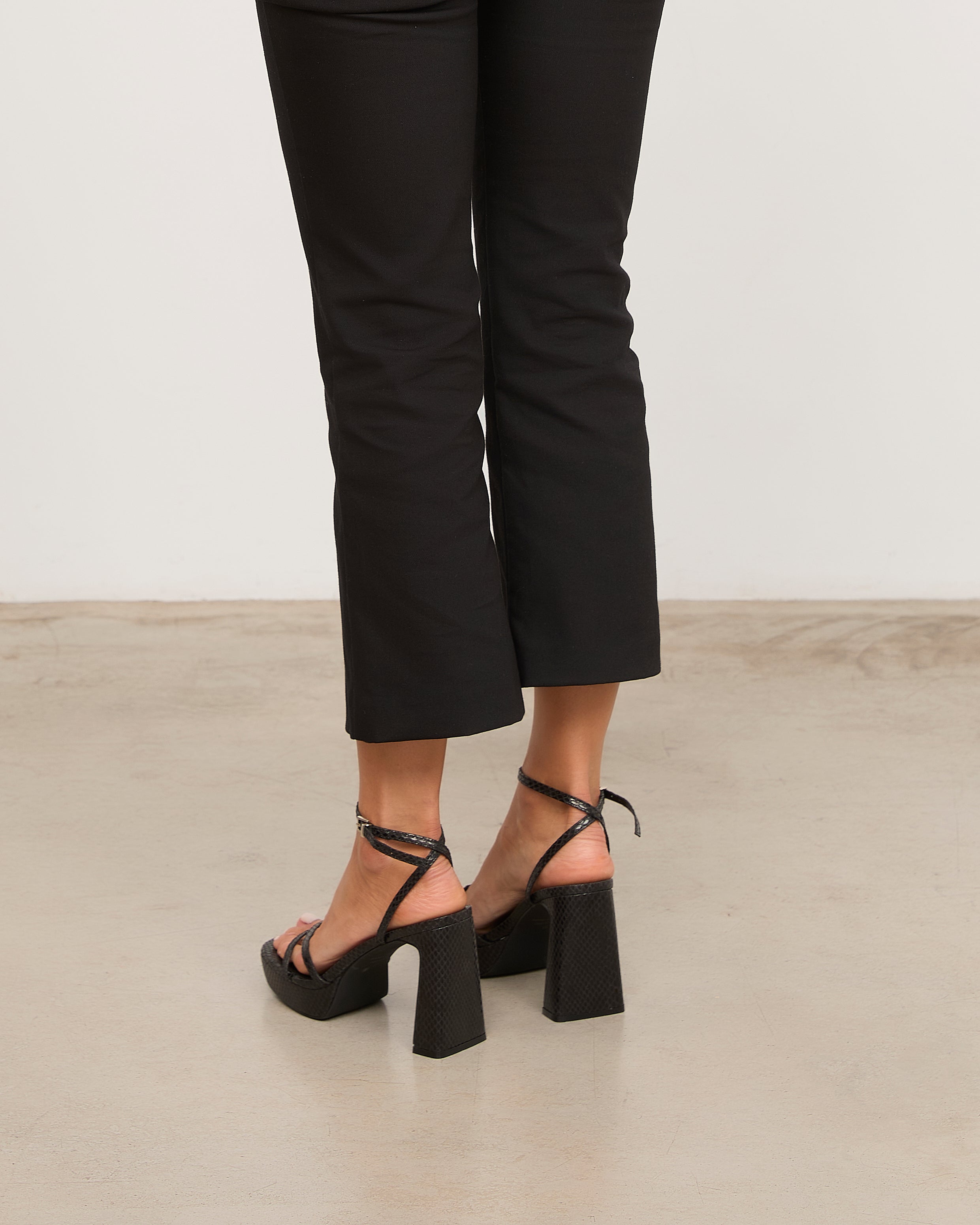 GRETA NEGRO SNAKE