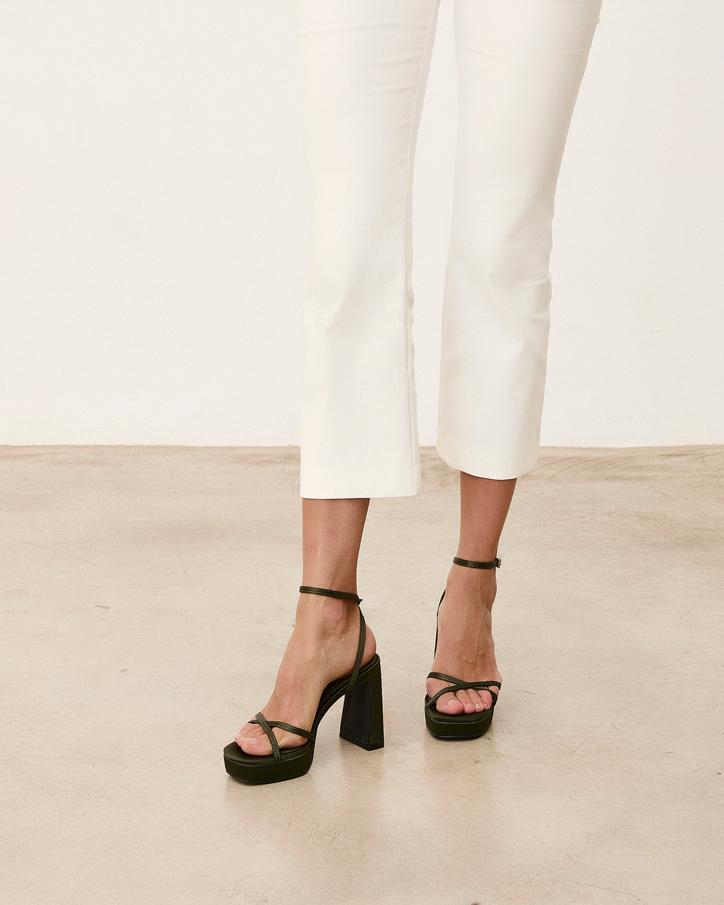 GRETA OLIVA SATIN