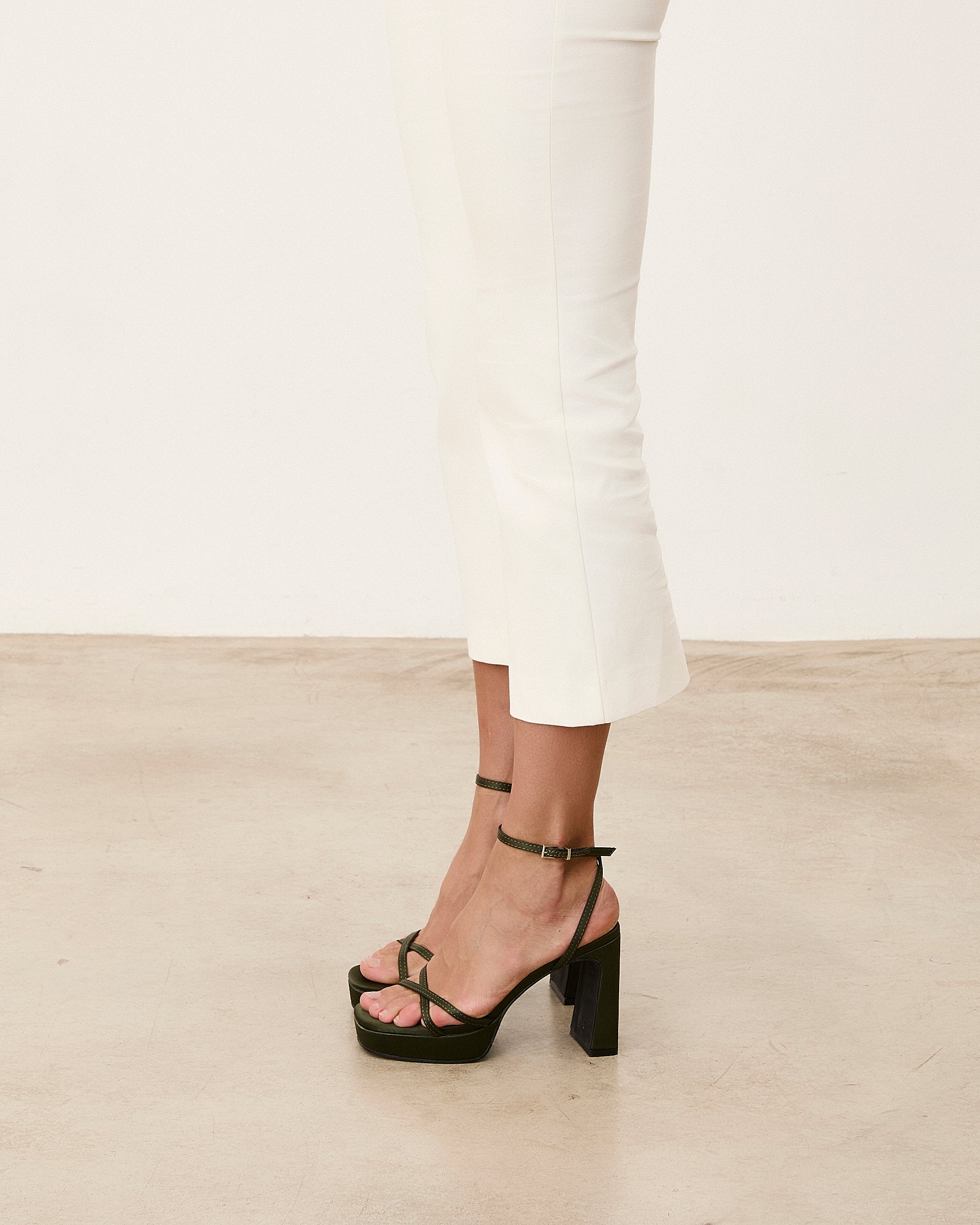 GRETA OLIVA SATIN