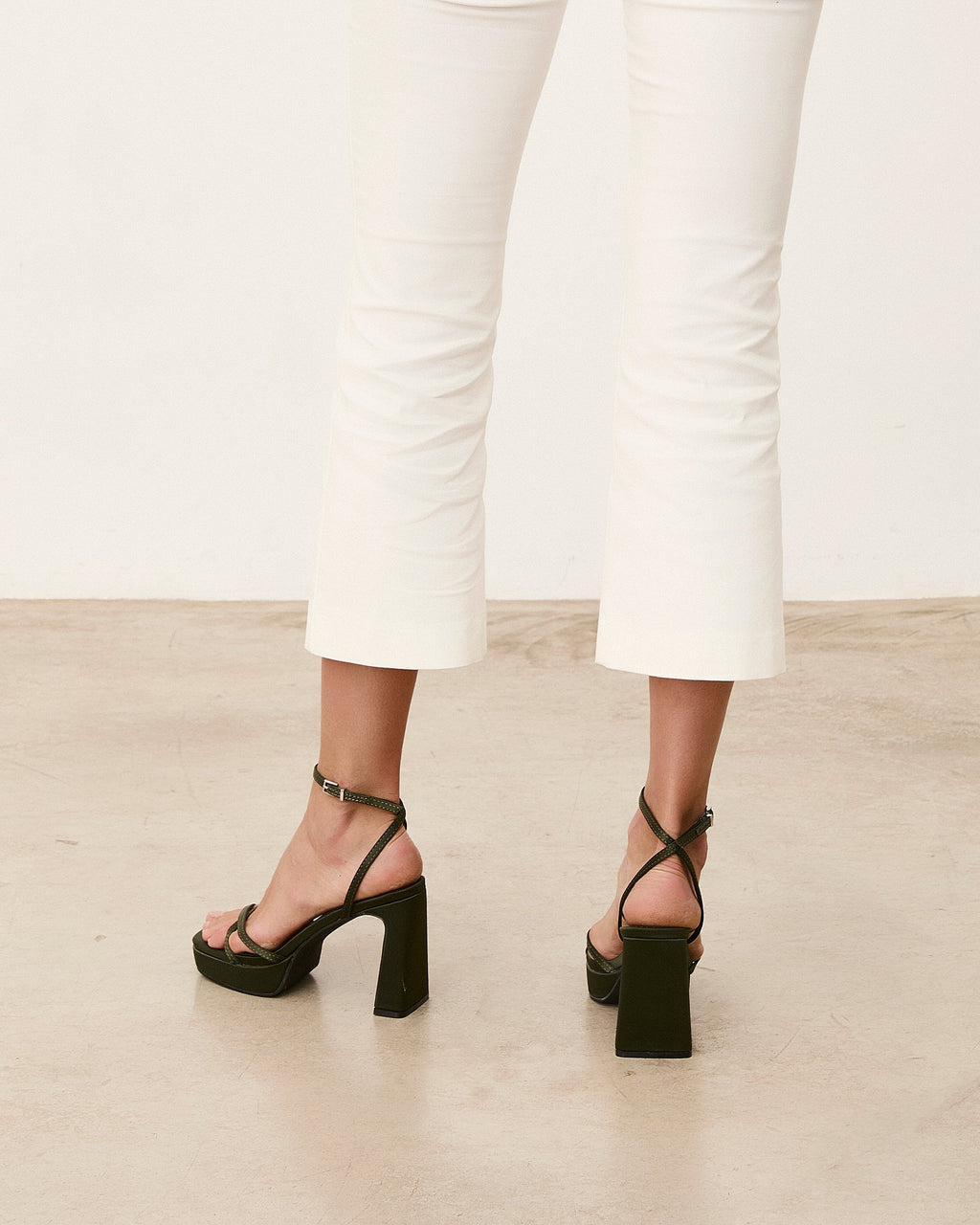 GRETA OLIVA SATIN