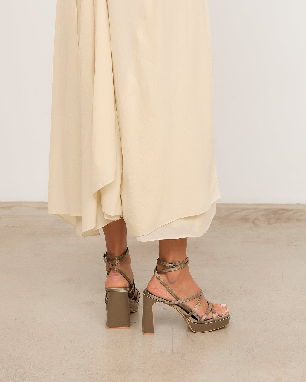 NORI GRIS SATIN