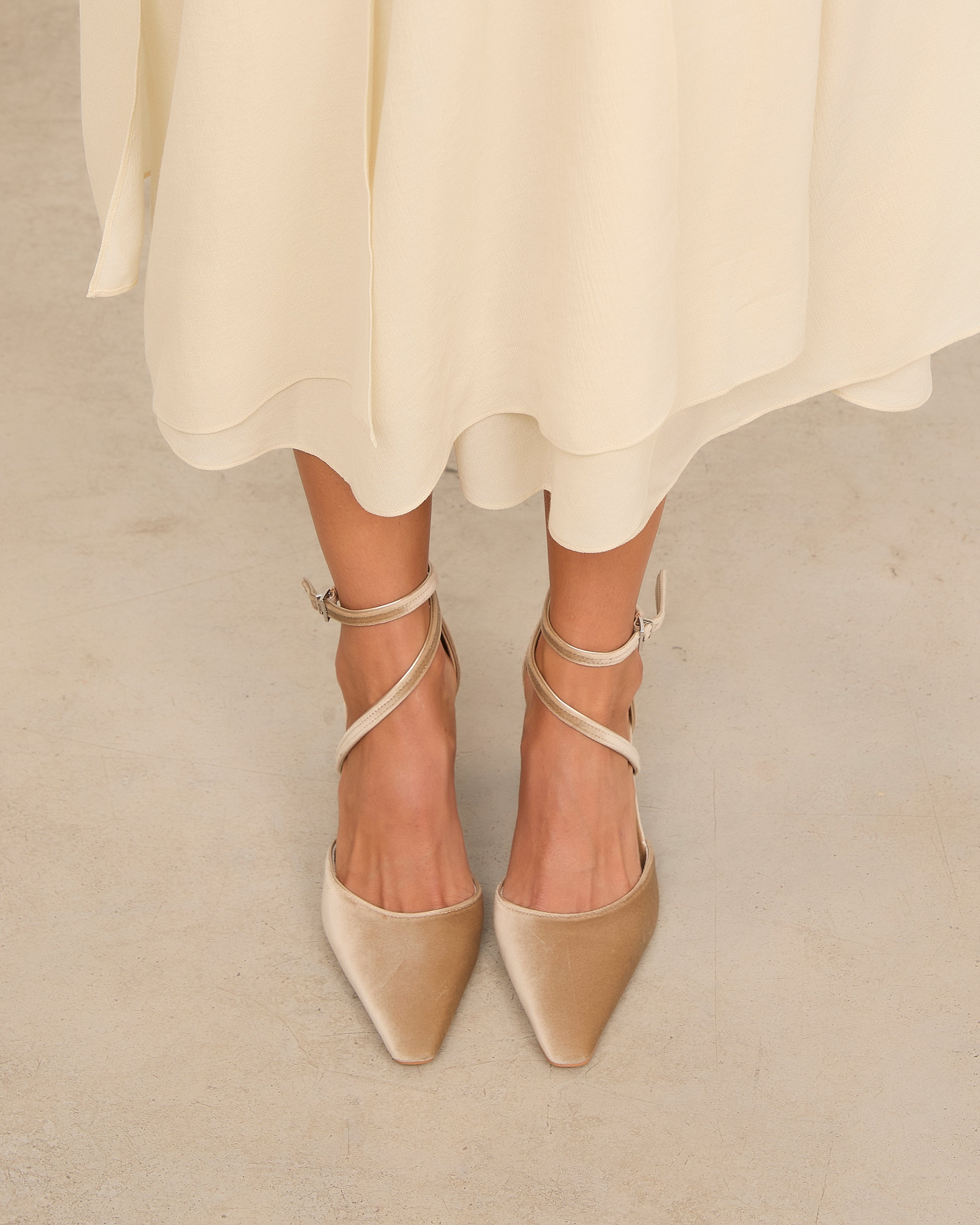 LACE CHAMPAN