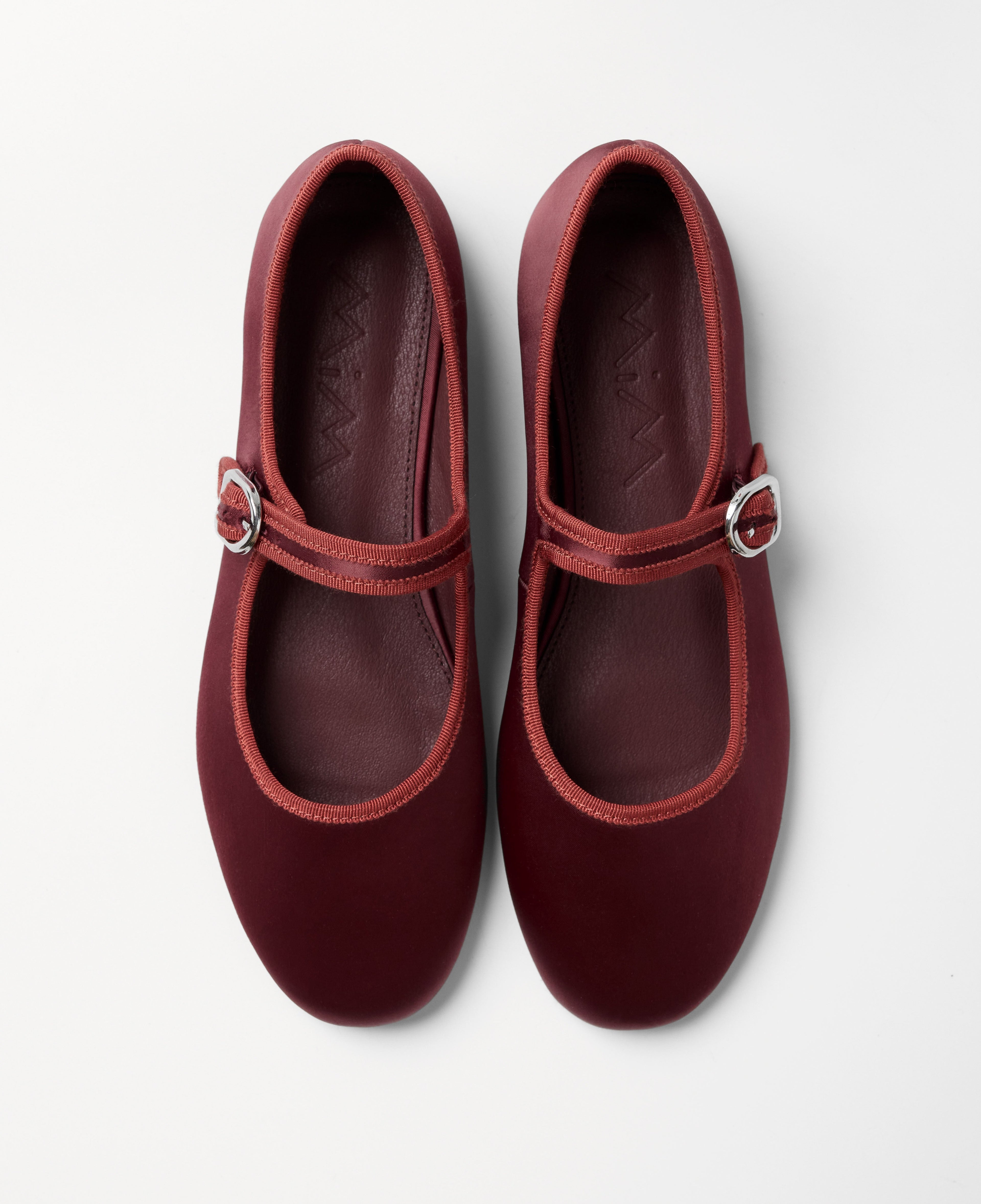 LIBE BURDEOS SATIN
