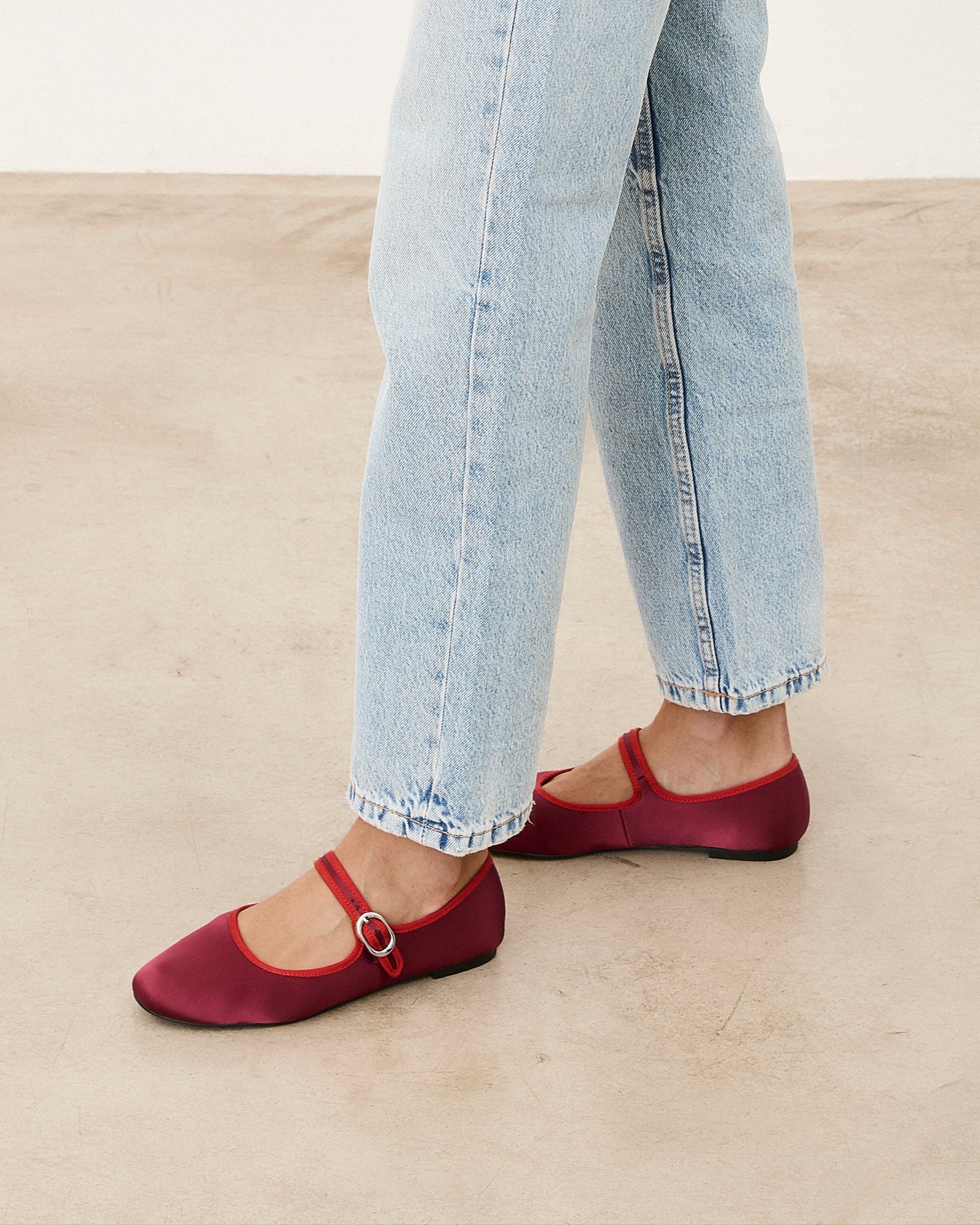 LIBE BURDEOS SATIN