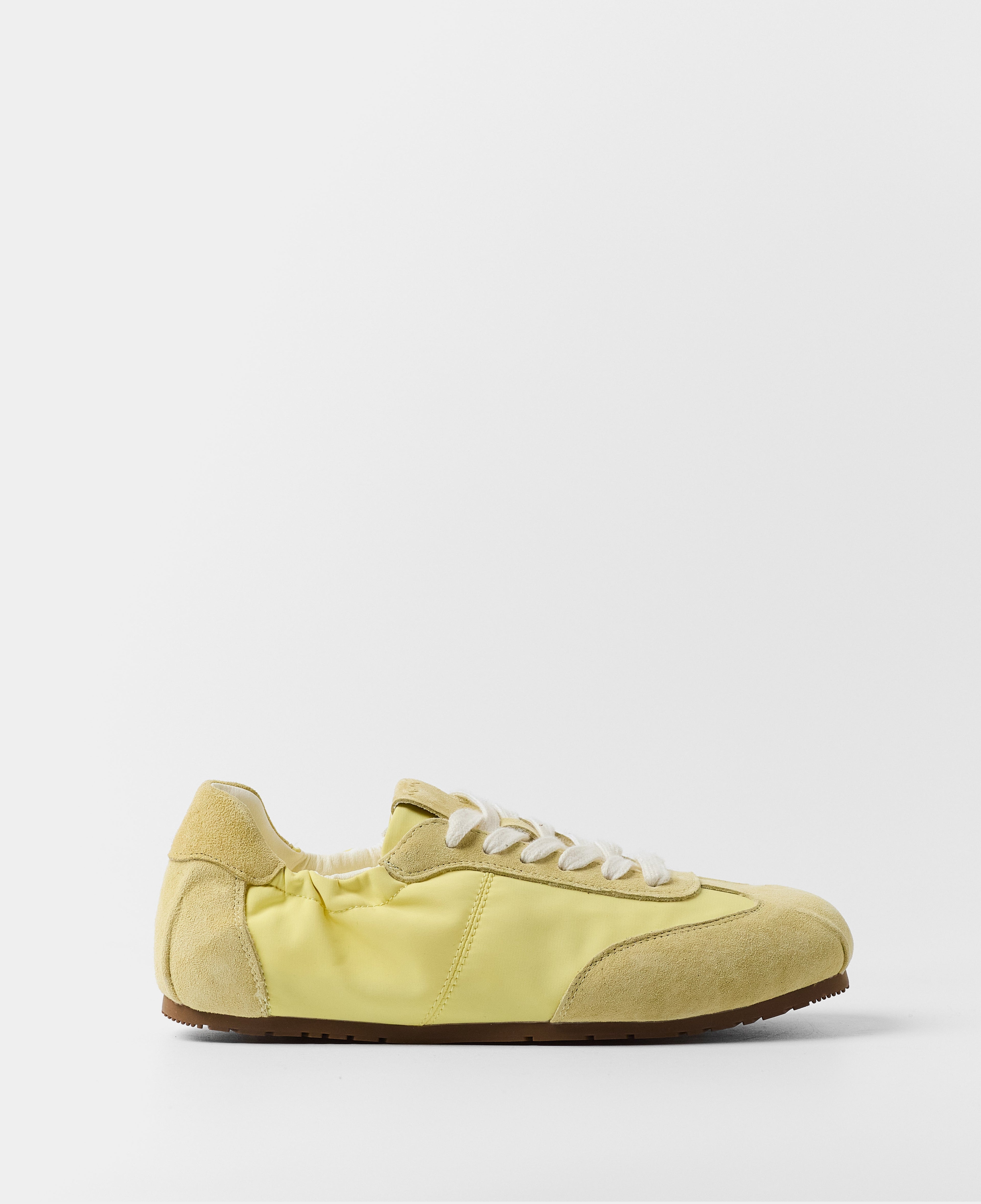 BOBBI AMARILLO