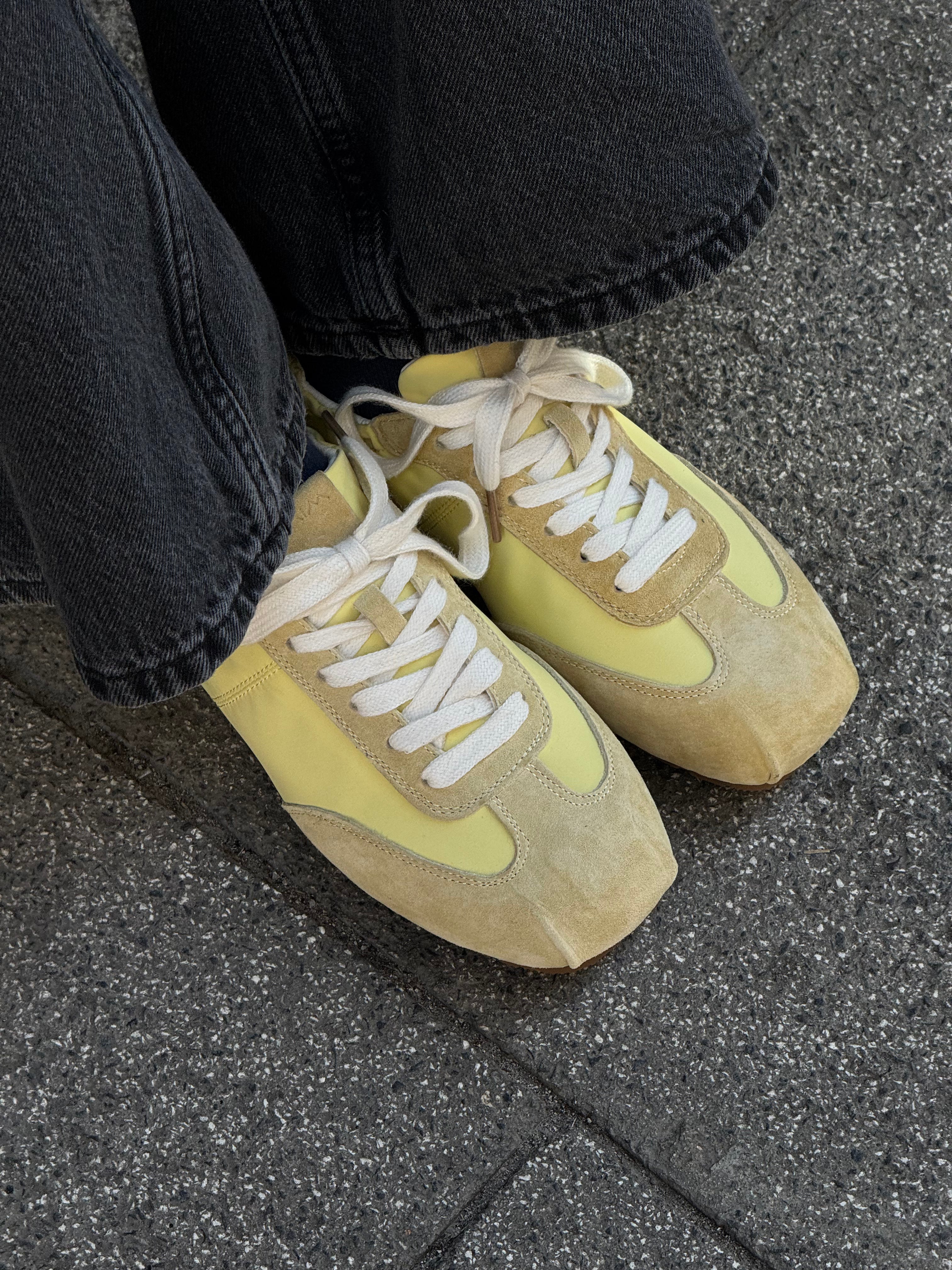 BOBBI AMARILLO