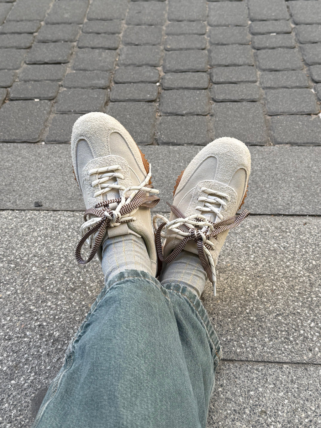 GUTZ OFF WHITE