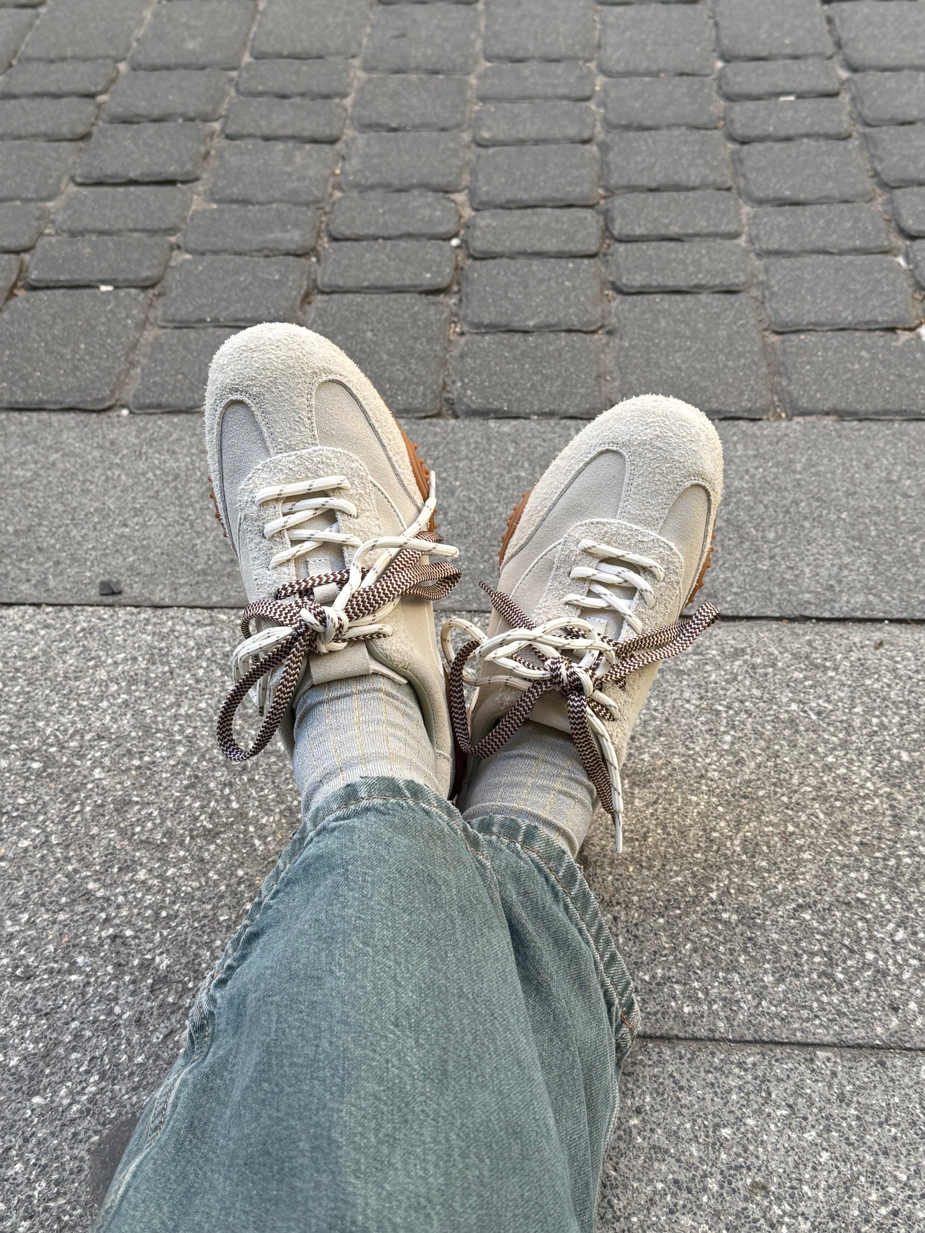 GUTZ OFF WHITE