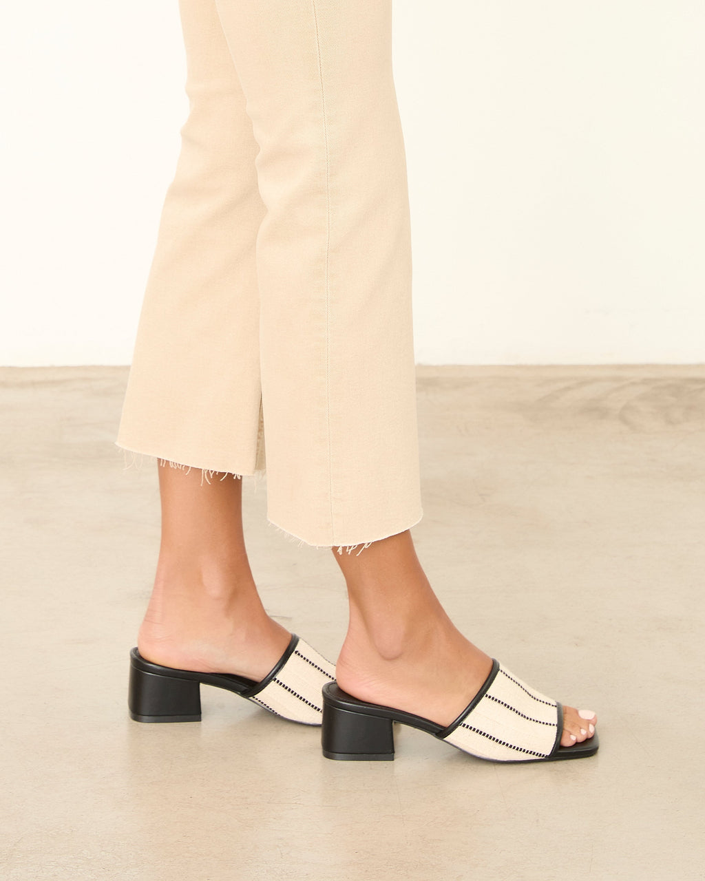 MULLE BEIGE RAYAS