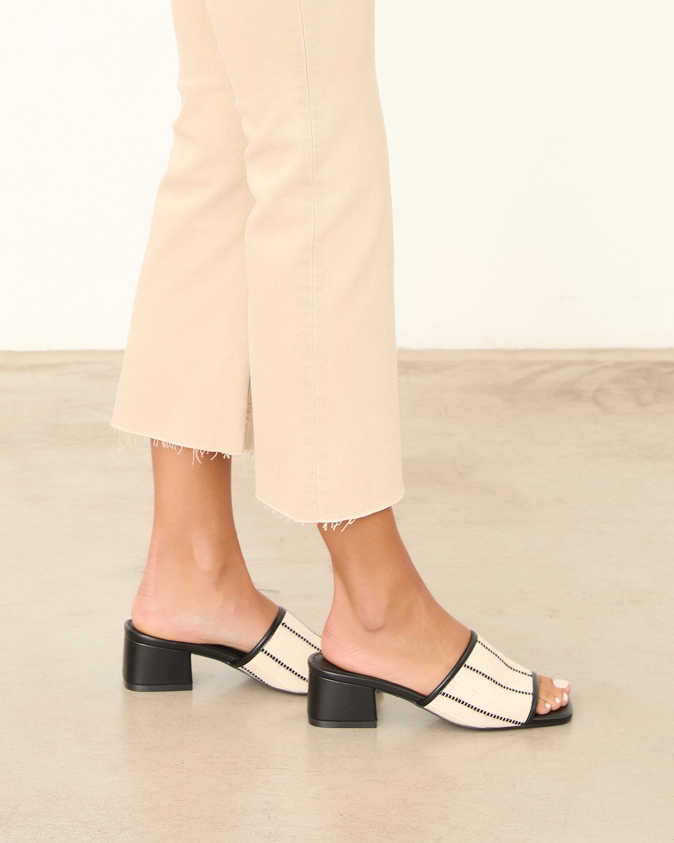 MULLE BEIGE RAYAS
