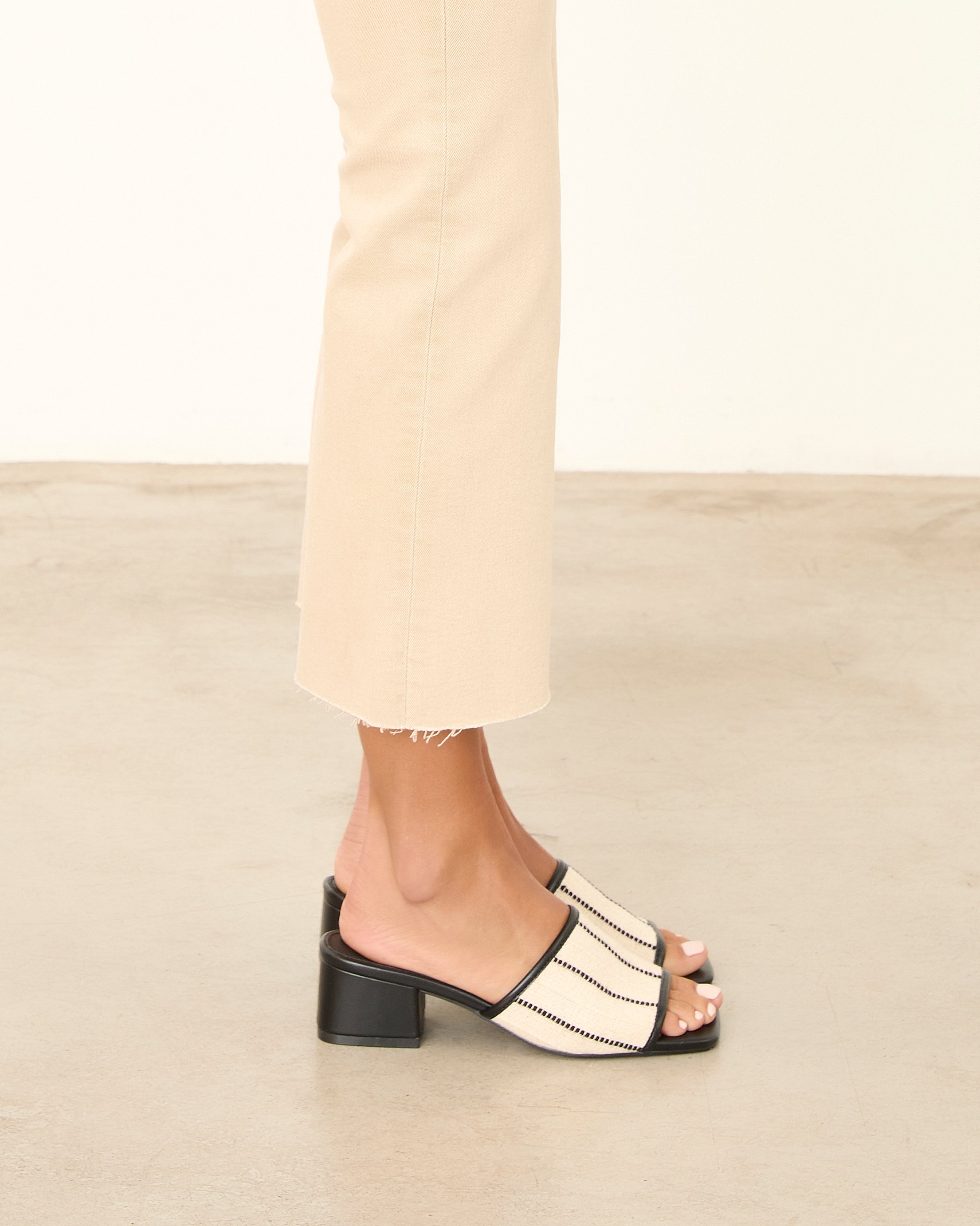 MULLE BEIGE RAYAS