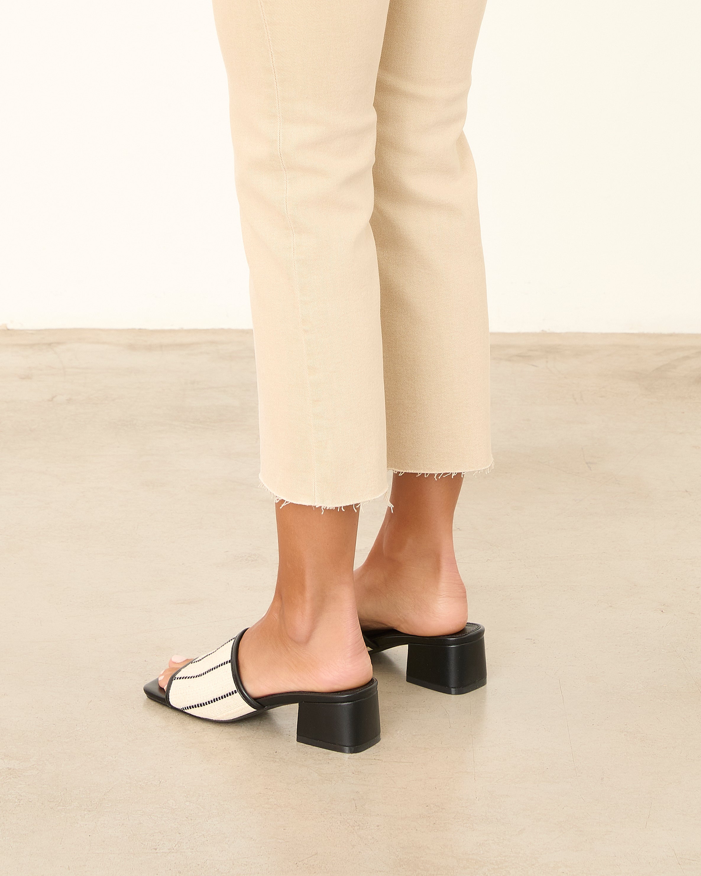 MULLE BEIGE RAYAS