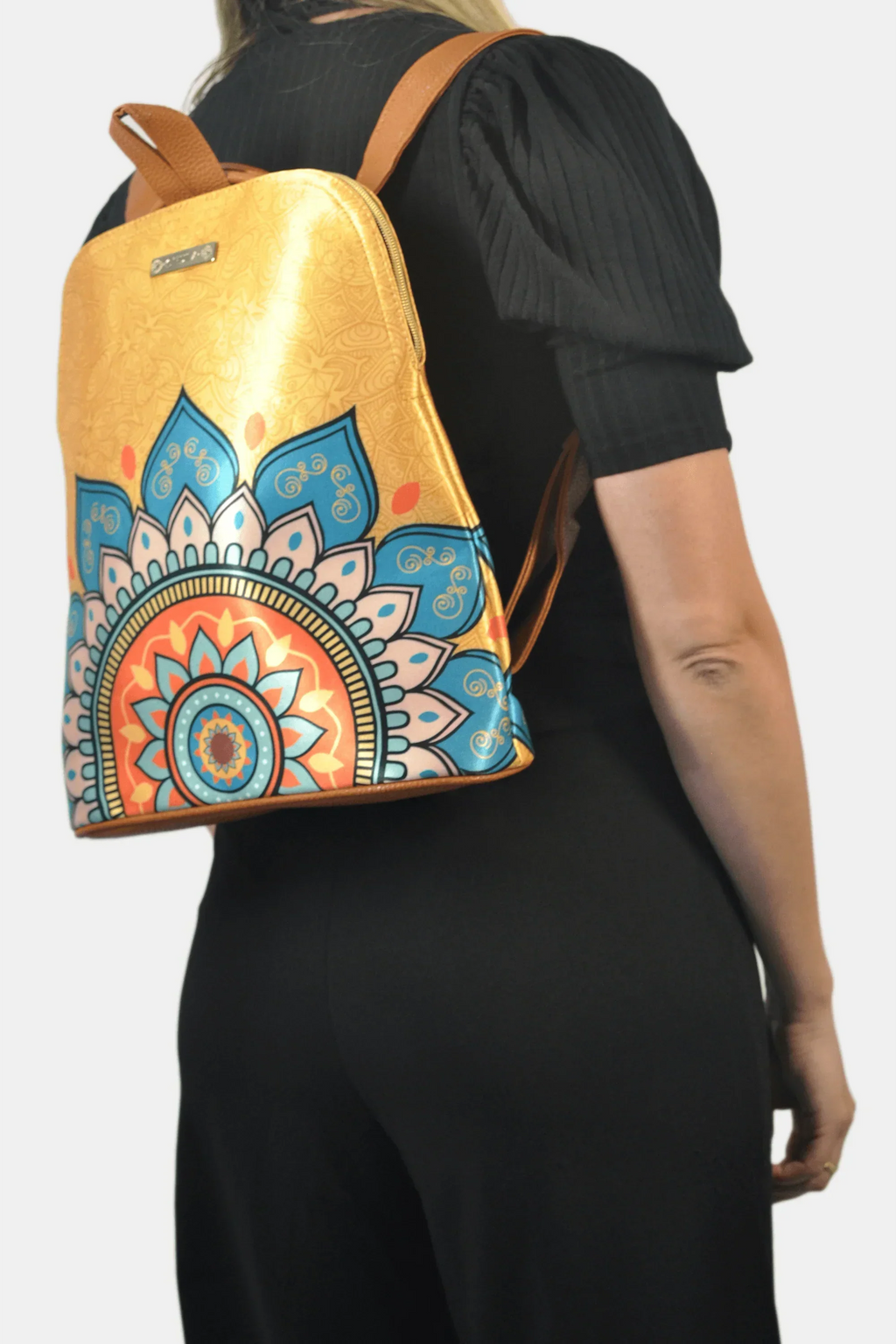 Mochila de Mujer y Bolso de hombro grande BagPack Mandala Dorada | CHULA Tulum