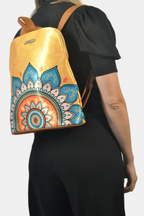 Mochila de Mujer y Bolso de hombro grande BagPack Mandala Dorada | CHULA Tulum