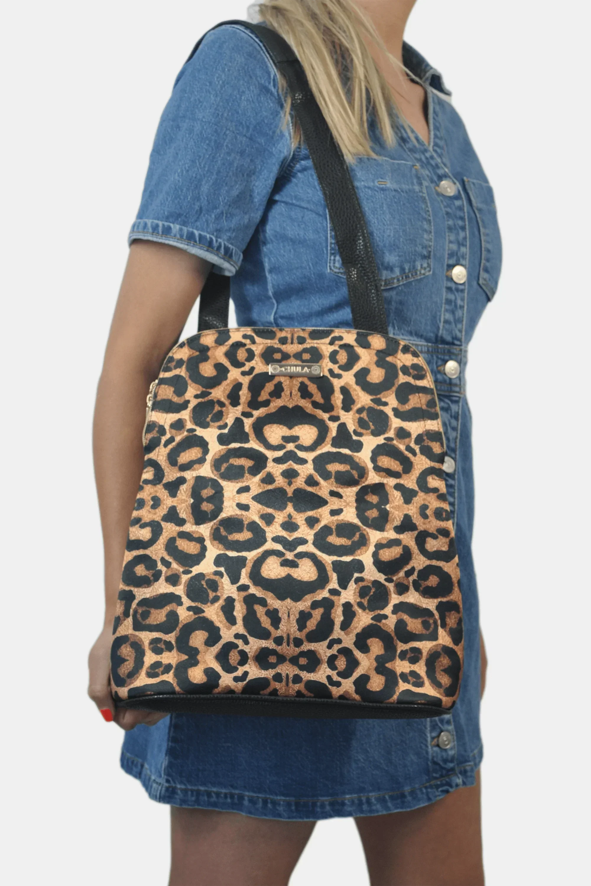 Mochila de Mujer y Bolso de hombro grande BagPack Animal Print | CHULA Tulum