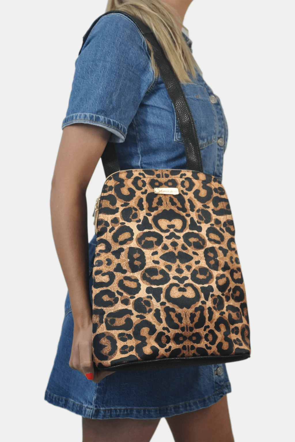 Mochila de Mujer y Bolso de hombro grande BagPack Animal Print | CHULA Tulum