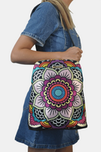 Mochila de Mujer y Bolso de hombro grande BagPack Mandala Arcoíris | CHULA Tulum