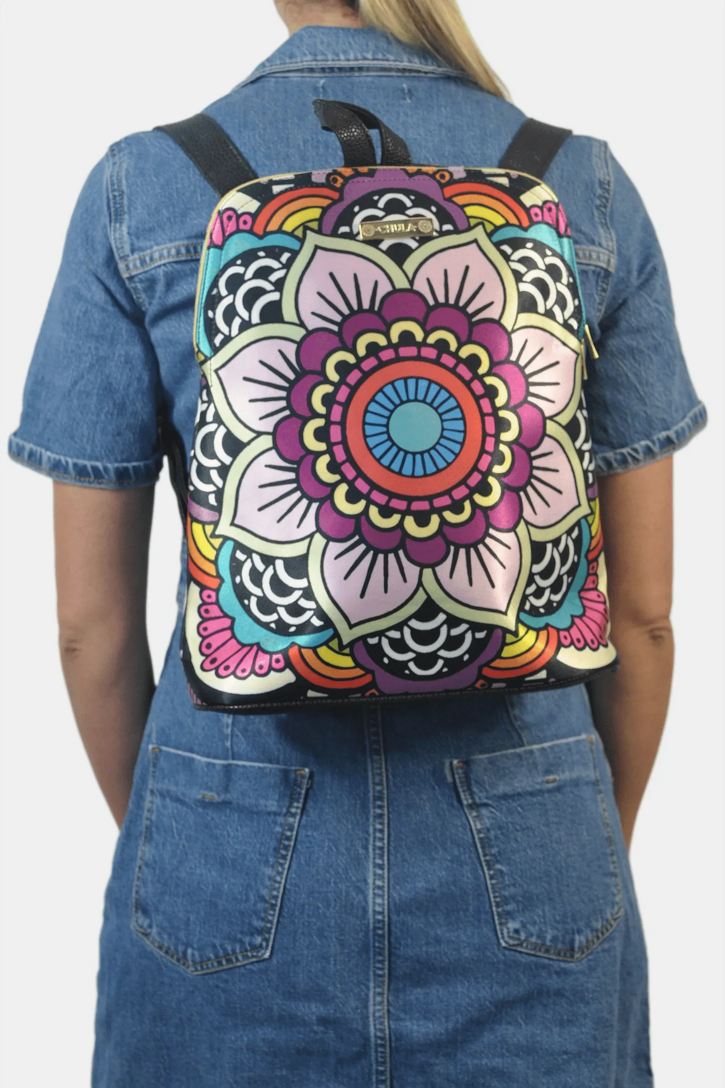 Mochila de Mujer y Bolso de hombro grande BagPack Mandala Arcoíris | CHULA Tulum