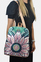 Mochila de Mujer y Bolso de hombro grande BagPack Mándalas Love Flower | CHULA Tulum