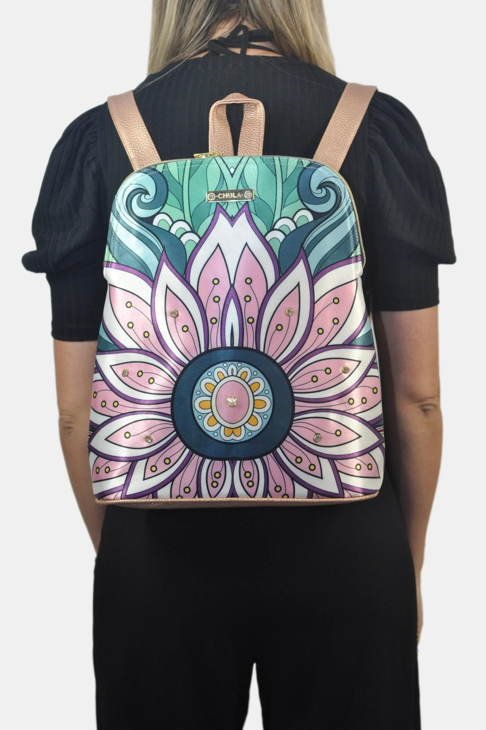 Mochila de Mujer y Bolso de hombro grande BagPack Mándalas Love Flower | CHULA Tulum
