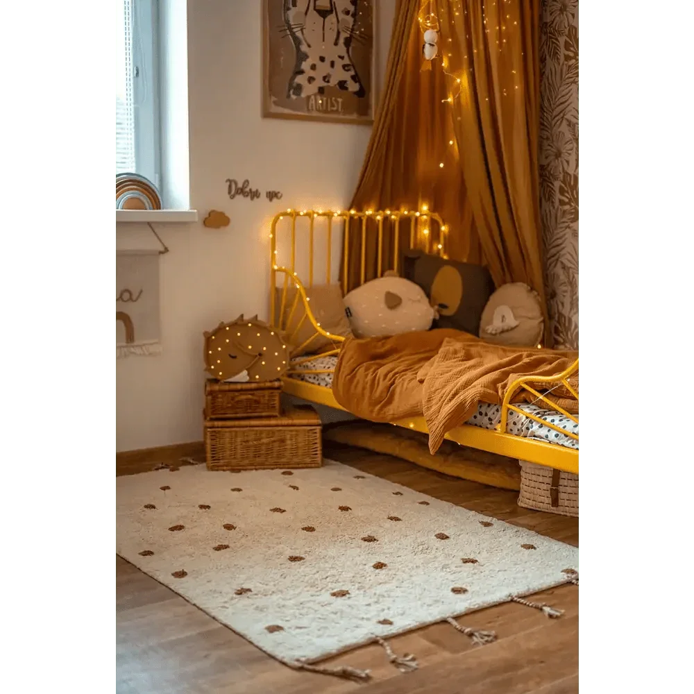Alfombra Infantil NÜMI AMBRE con lunares 100x150