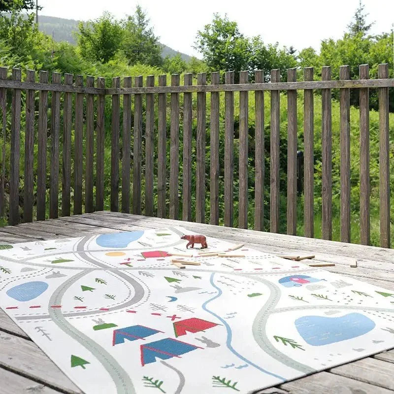 Alfombra infantil interior y exterior LITTLE CAMPER 123x180