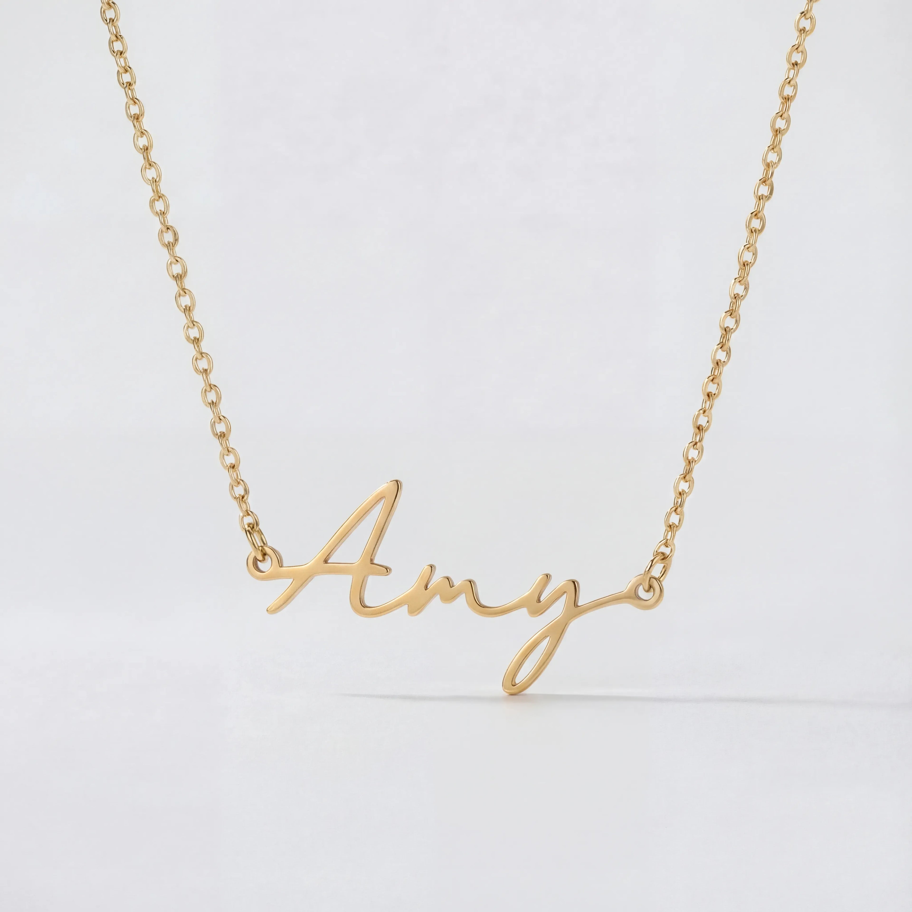 Amy Name Necklace - 18ct Gold / Style 2