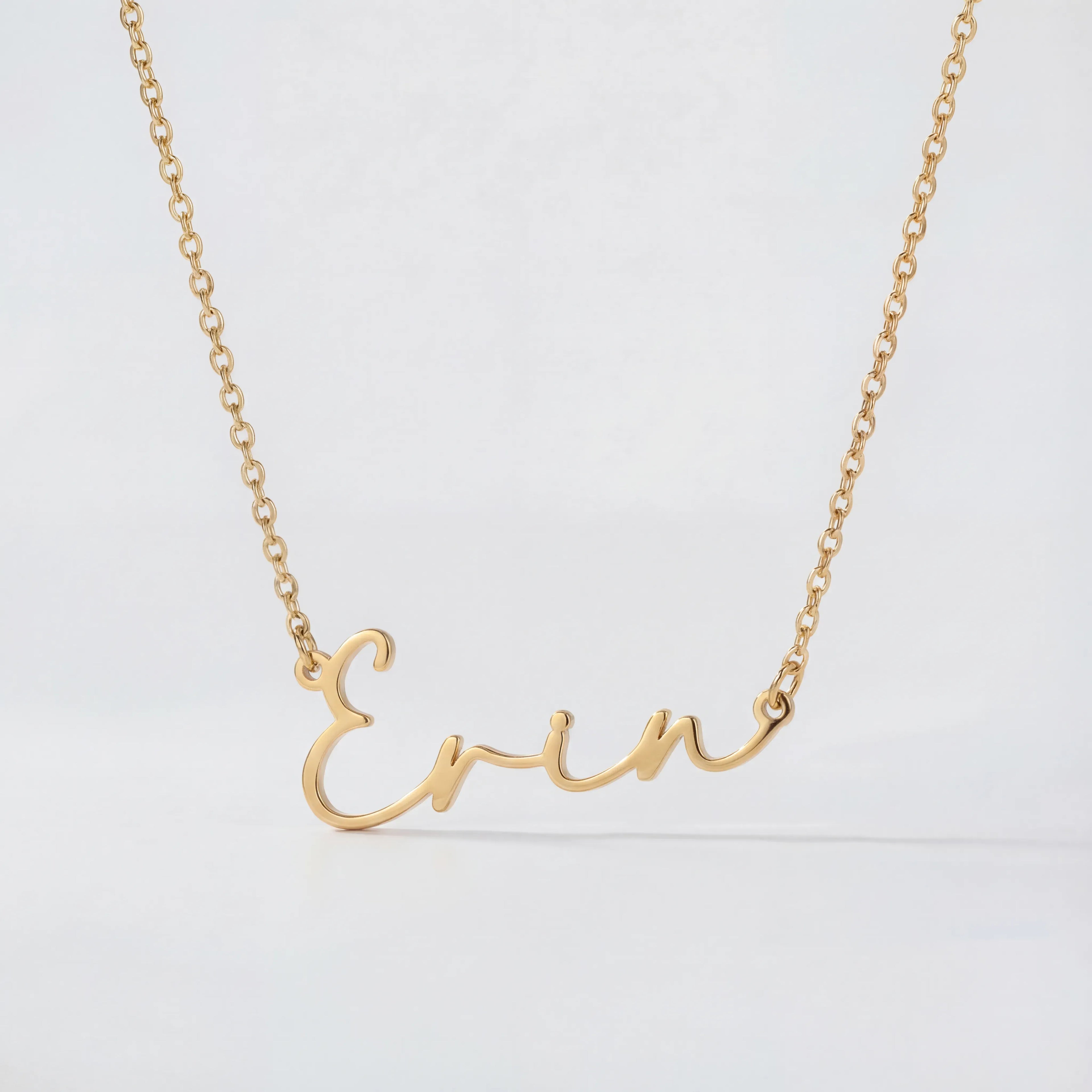 Erin Name Necklace - 18ct Gold / Style 3