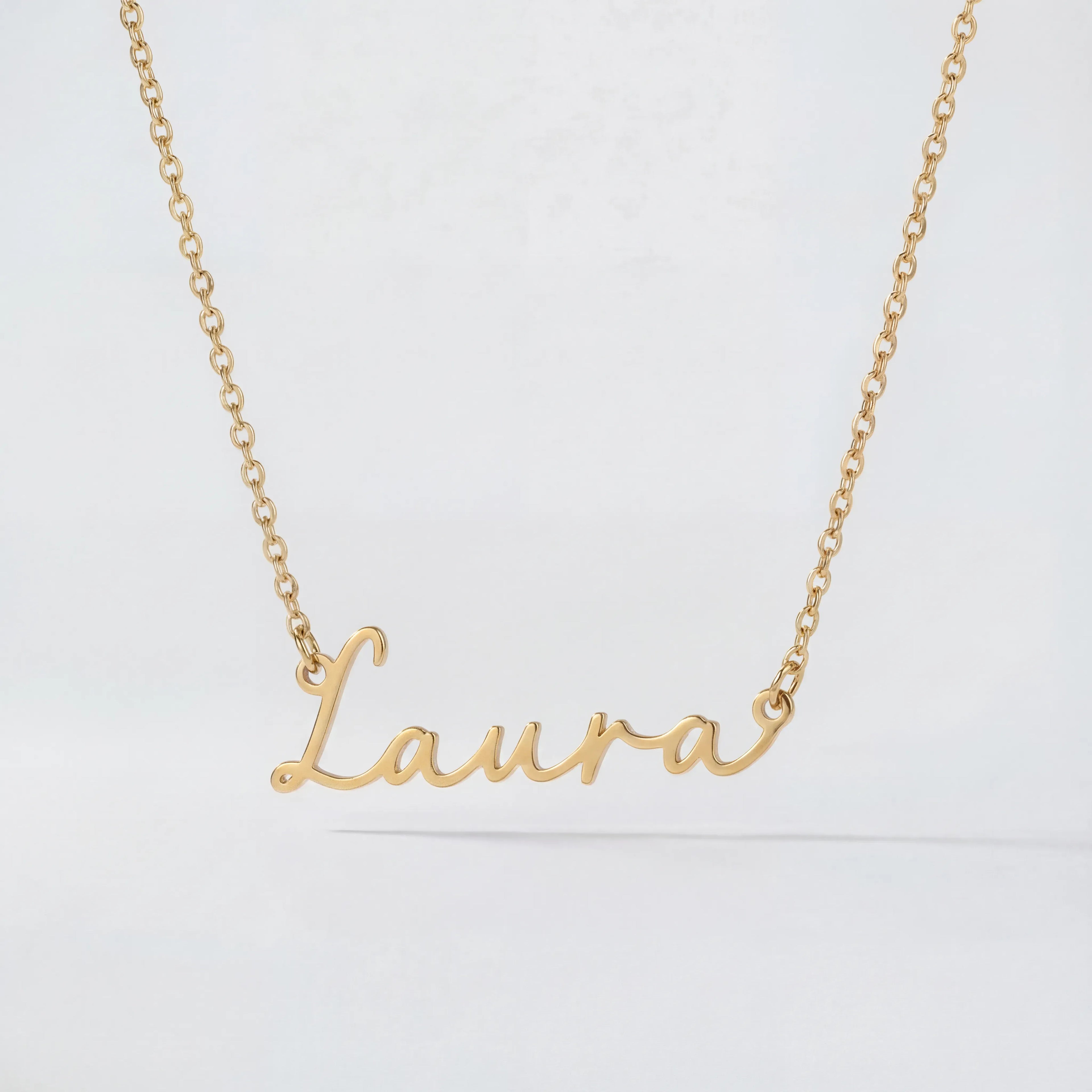 Laura Name Necklace - Vermeil / Style 2