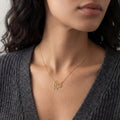 Collar doble con nombres apilados