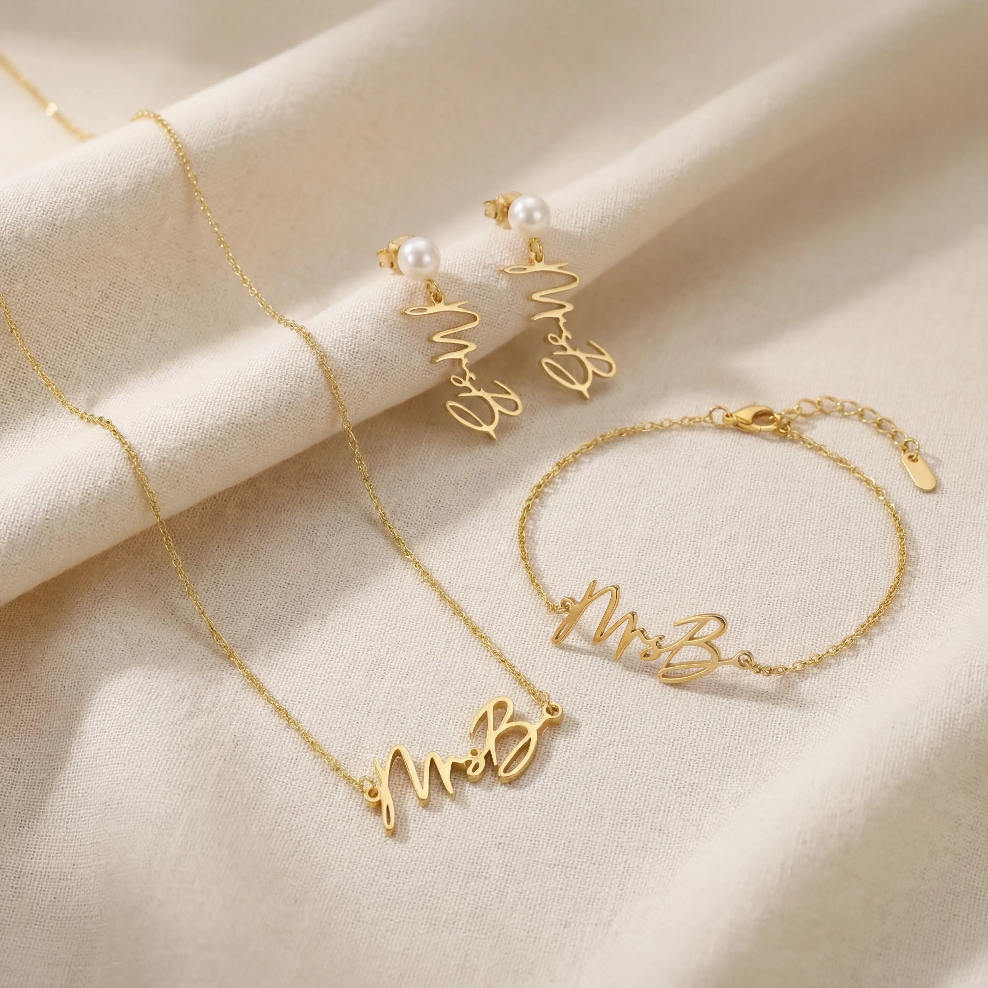 Personalised Mrs Necklace, Bracelet & Earrings | 3 Piece Jewellery Set - Solid Silver / Style 2