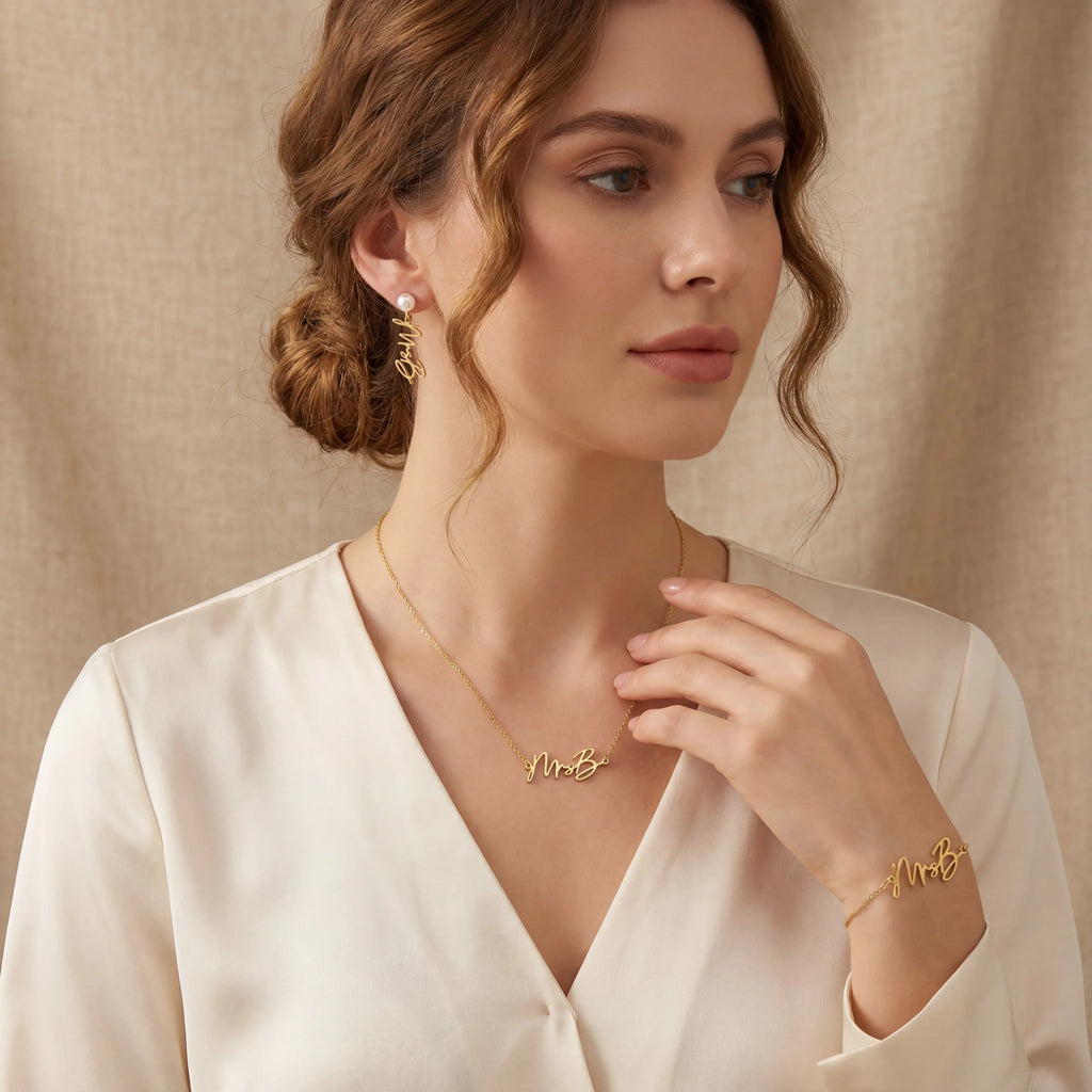 Personalised Mrs Necklace, Bracelet & Earrings | 3 Piece Jewellery Set - Solid Silver / Style 2