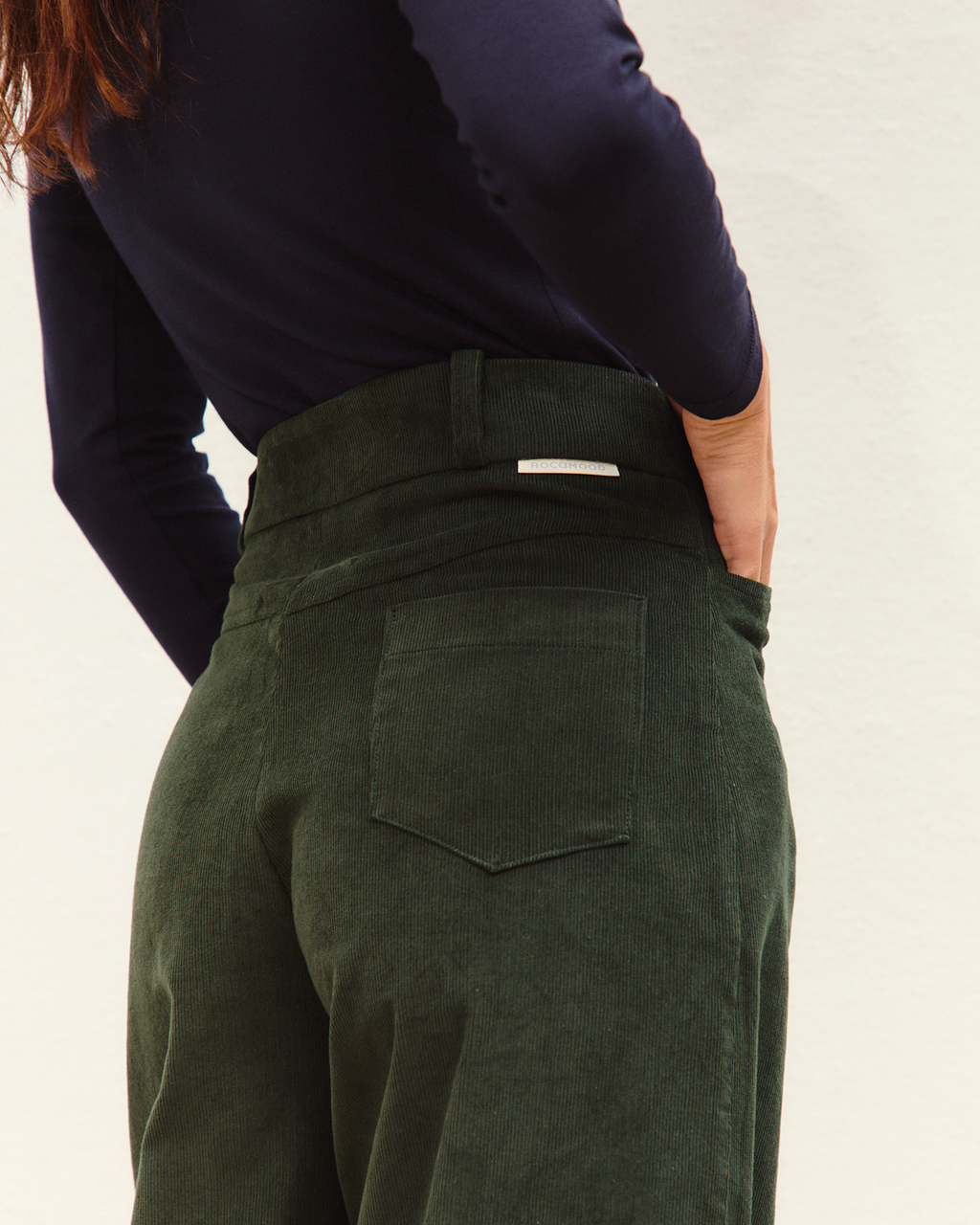 pantalón noa pana verde botella ▢