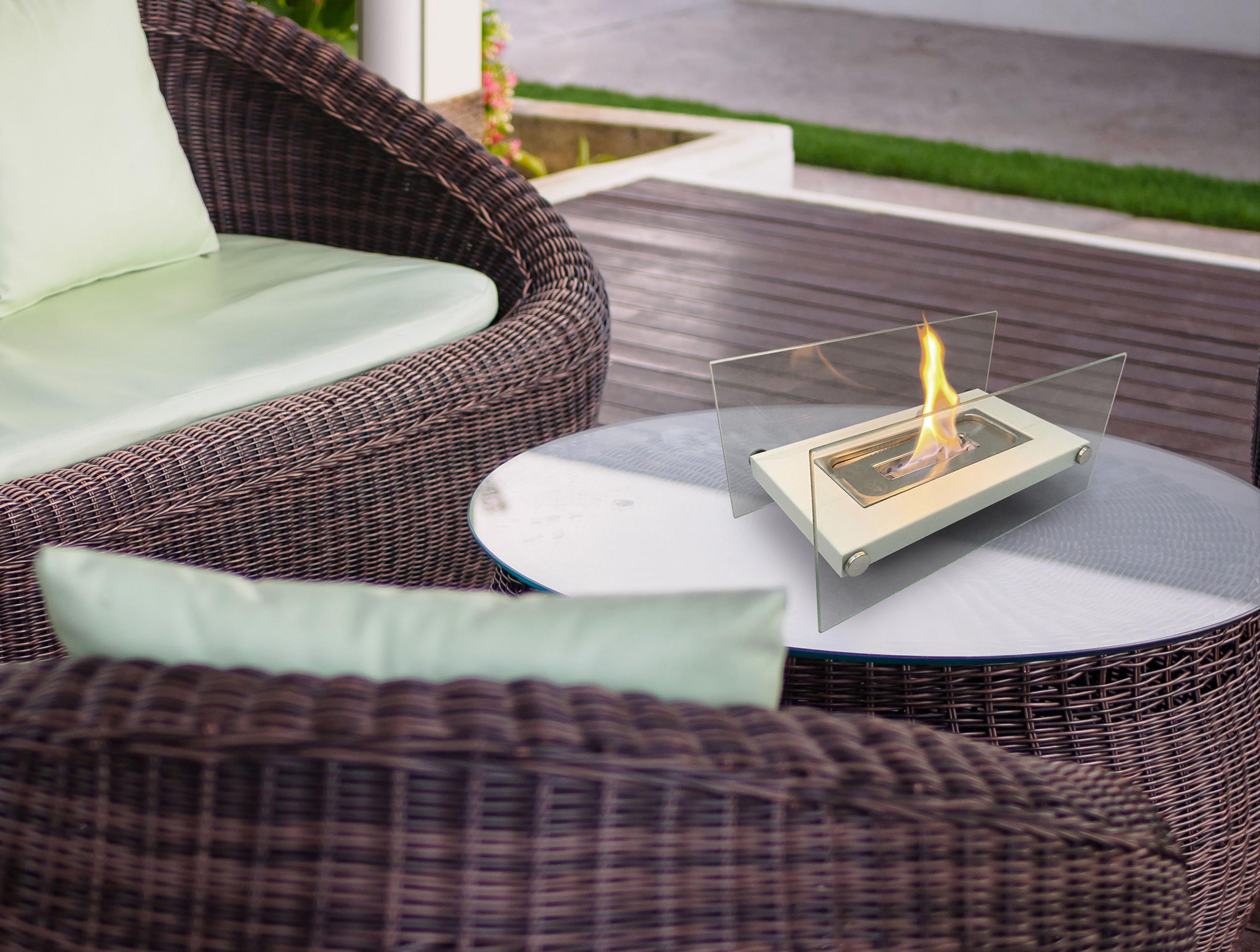 Chimenea de etanol de sobremesa en metal blanco