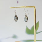 Pendientes Largos Agra de Piedra de Luna y Plata de Ley 925
