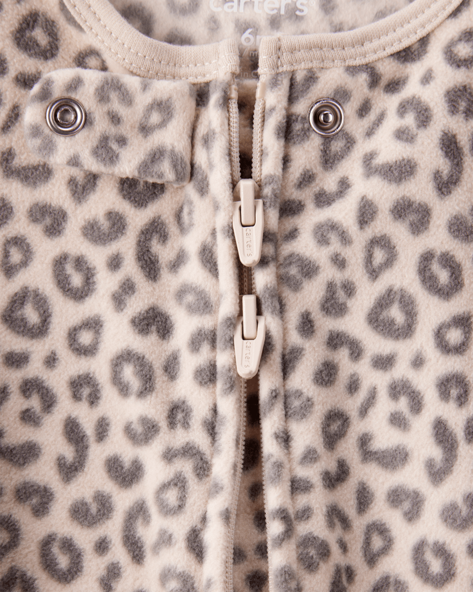 Pijama enterizo de polar marrón con estampado animal print