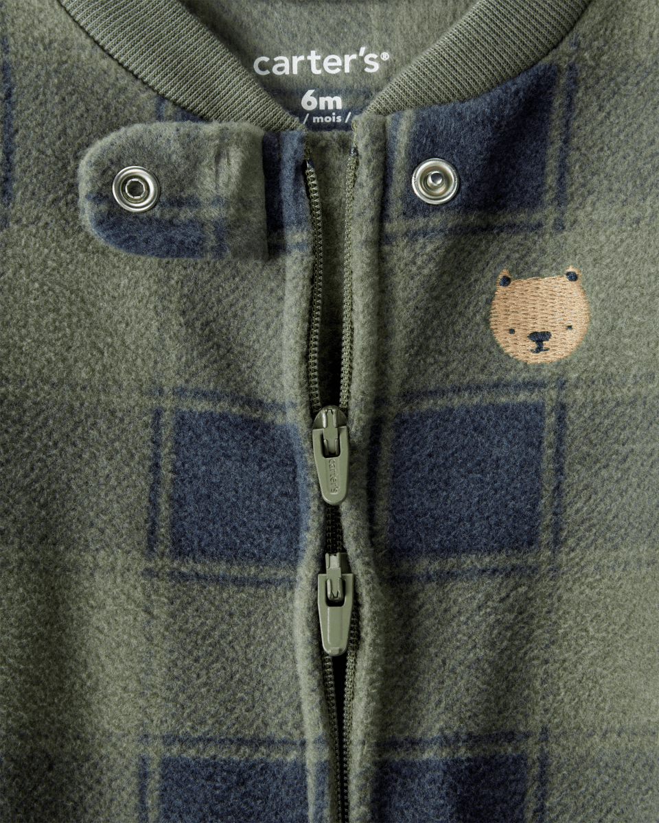 Pijama enterizo de polar verde con diseño buffalo