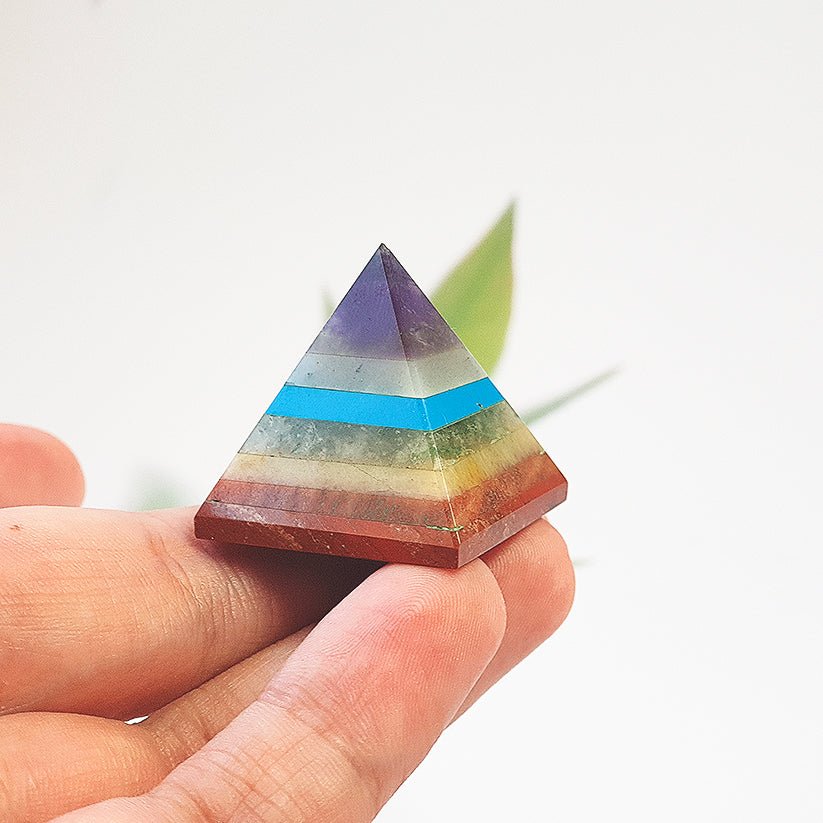 Pirámide de los Chakras 2'5x2'5cm